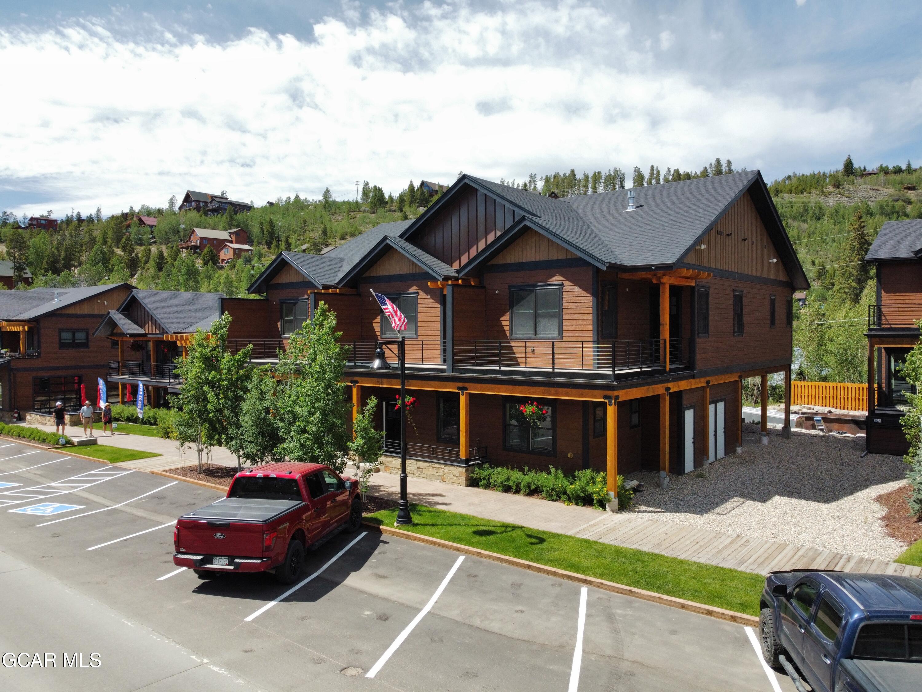 505 GRAND Avenue 206