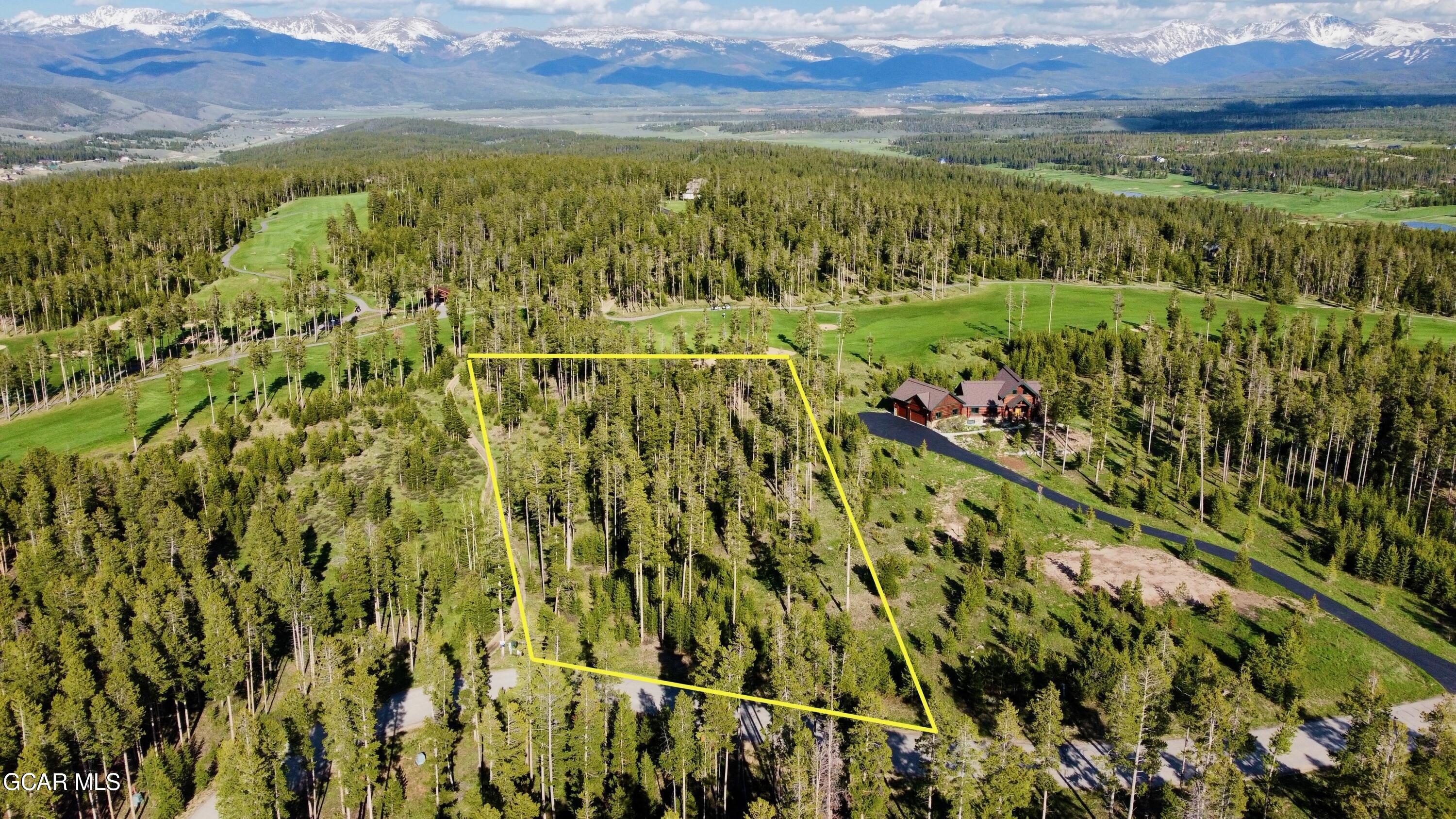 1737 Golf Course Circle