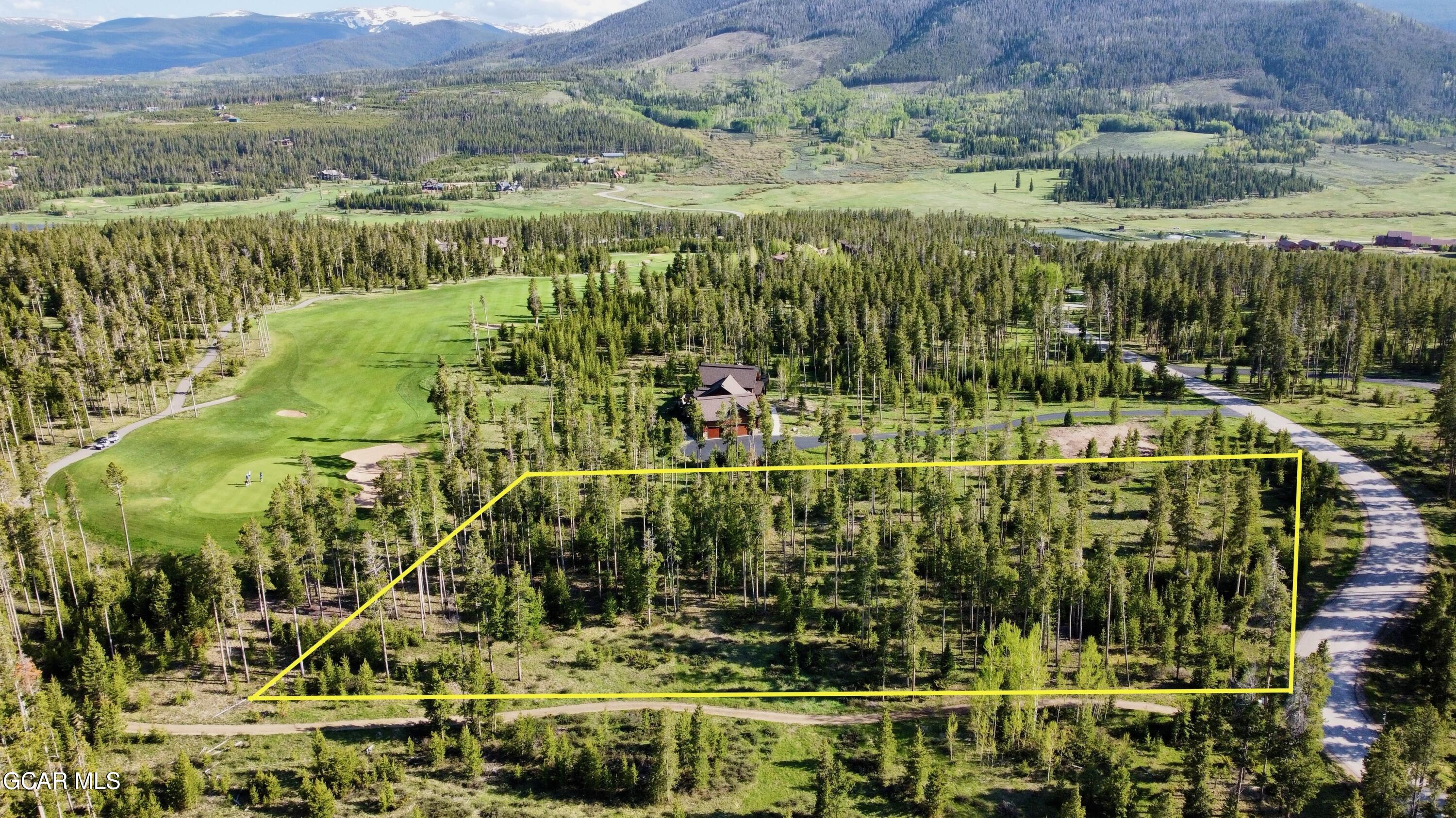 1737 Golf Course Circle