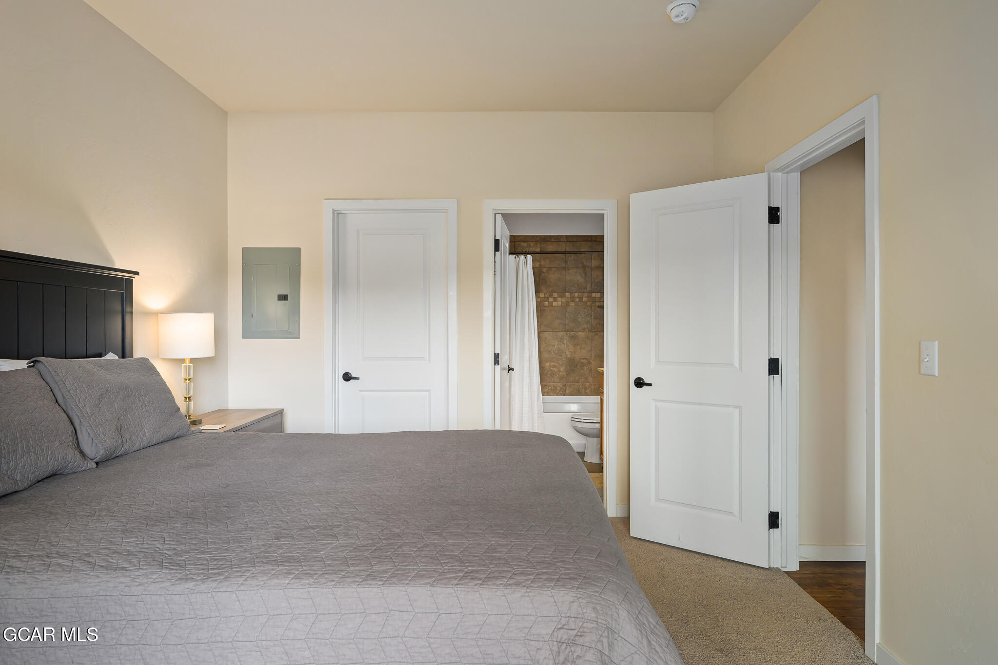 164 Village Road H-203