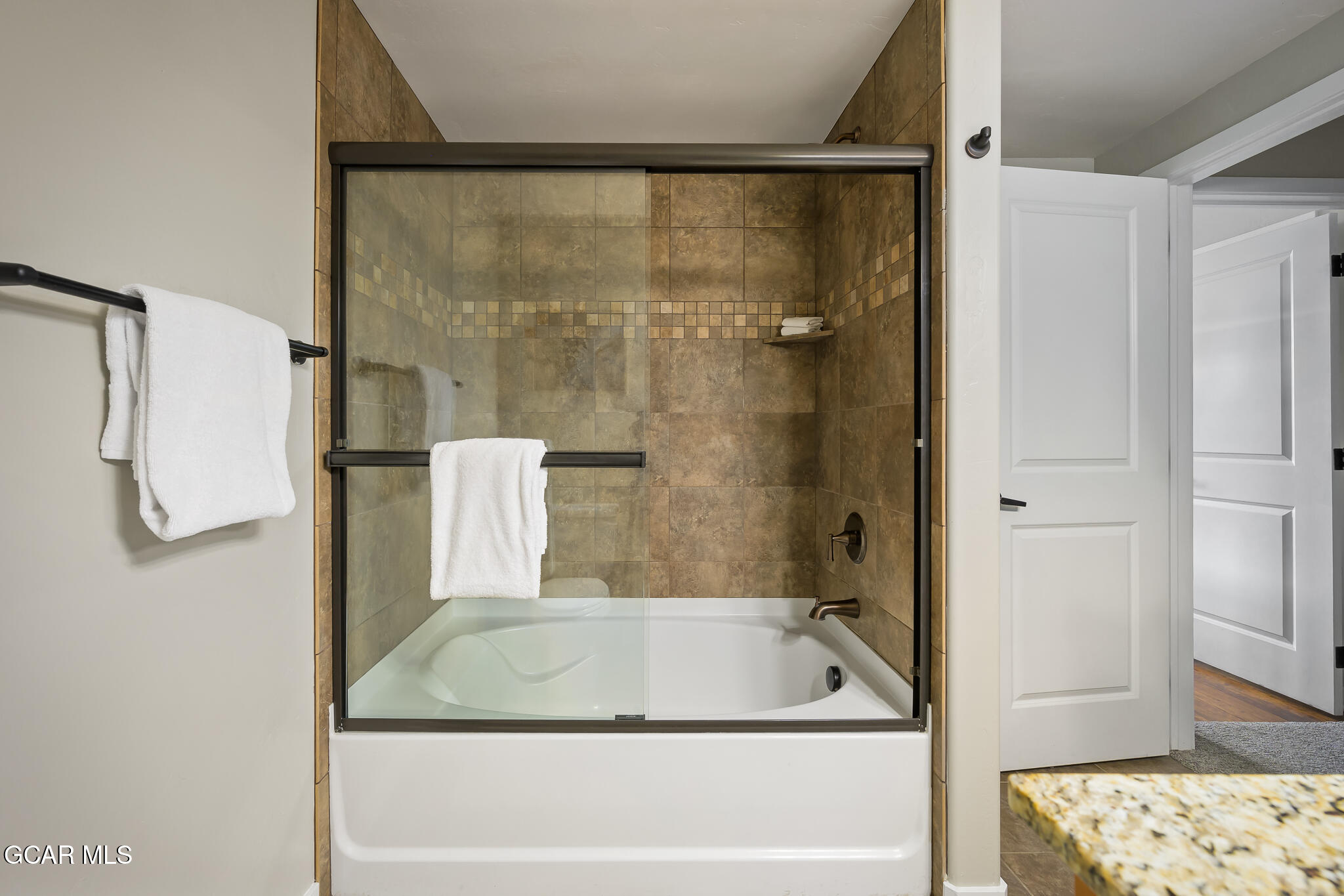 164 Village Road H-207