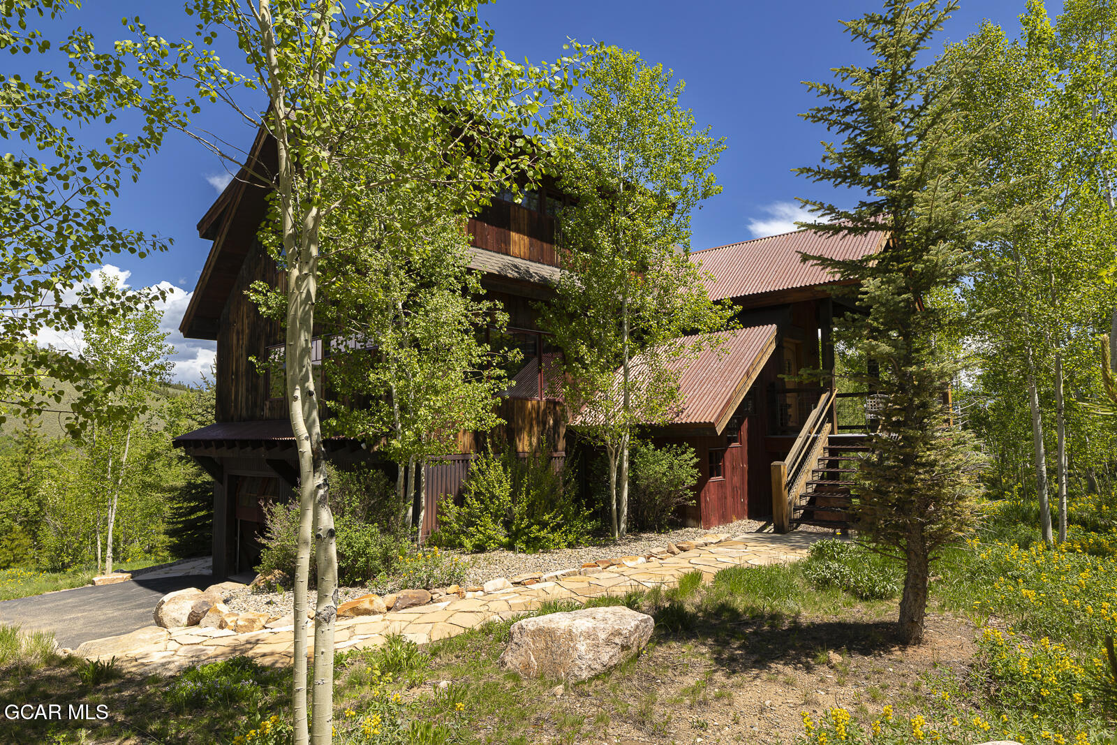 113 Innsbruck Street