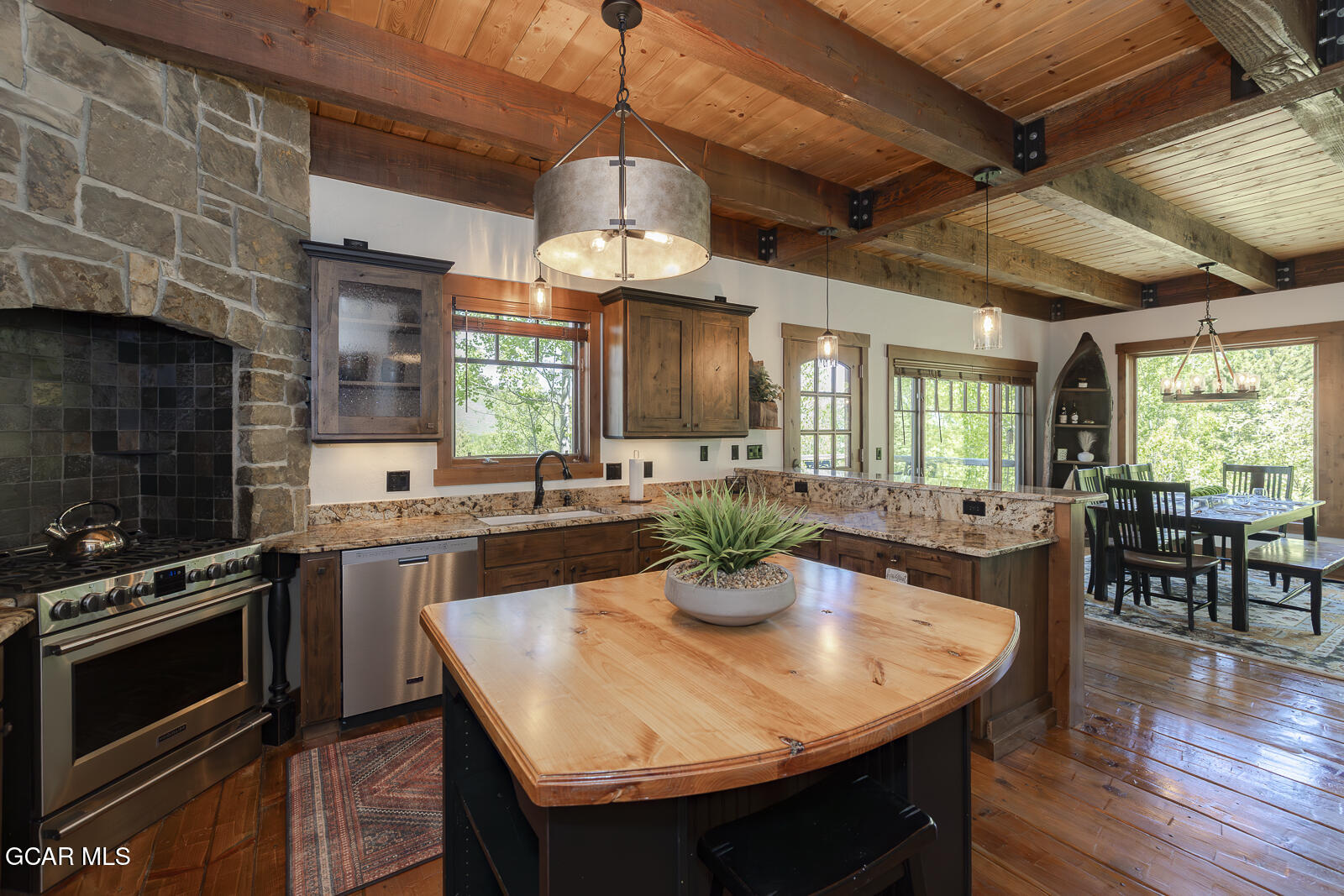 113 Innsbruck Street