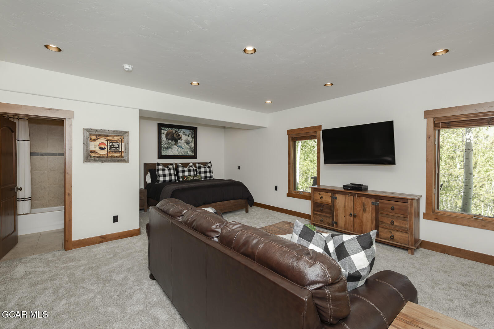 113 Innsbruck Street