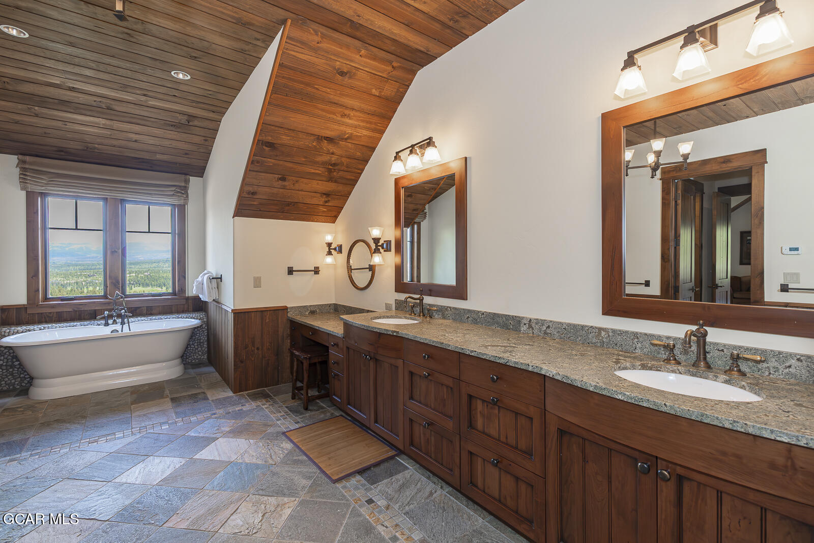 492 Golf Course Circle