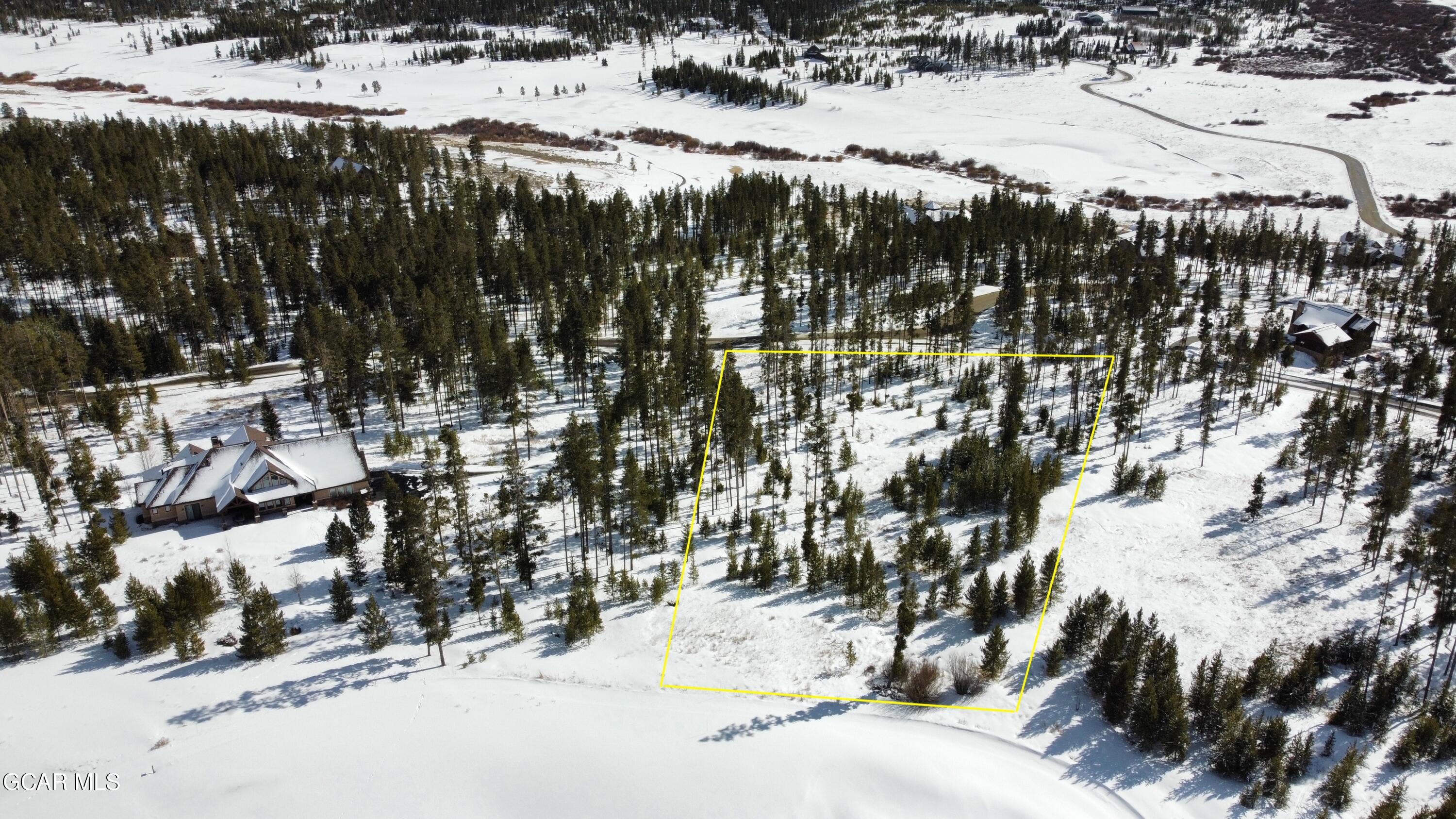 1033 Golf Course Cir