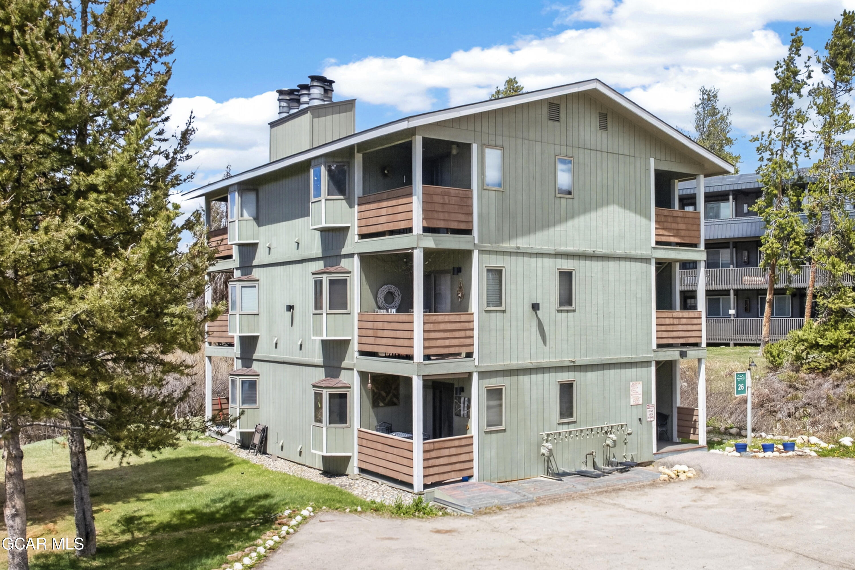 59 RIVER Drive 2