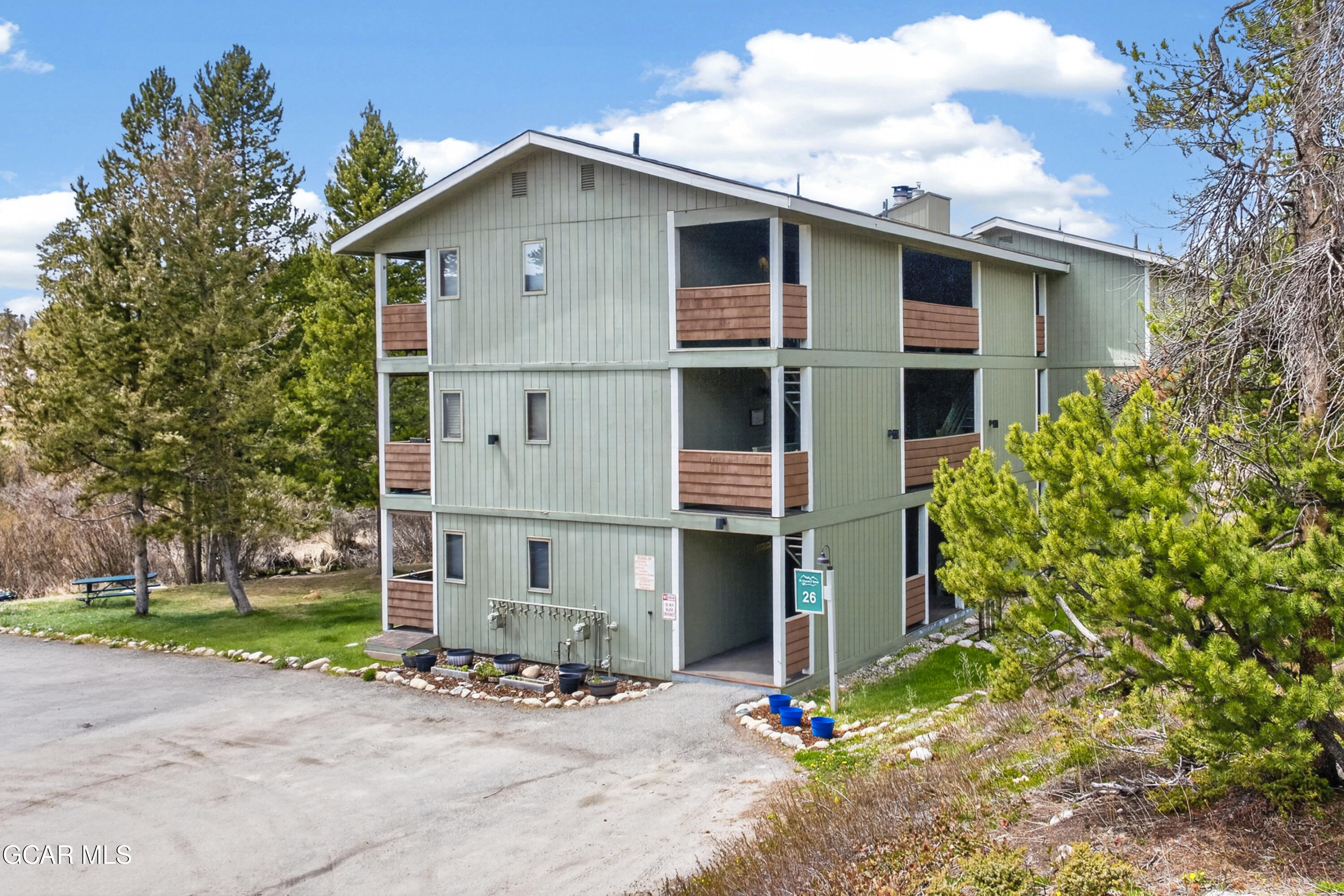 59 RIVER Drive 2