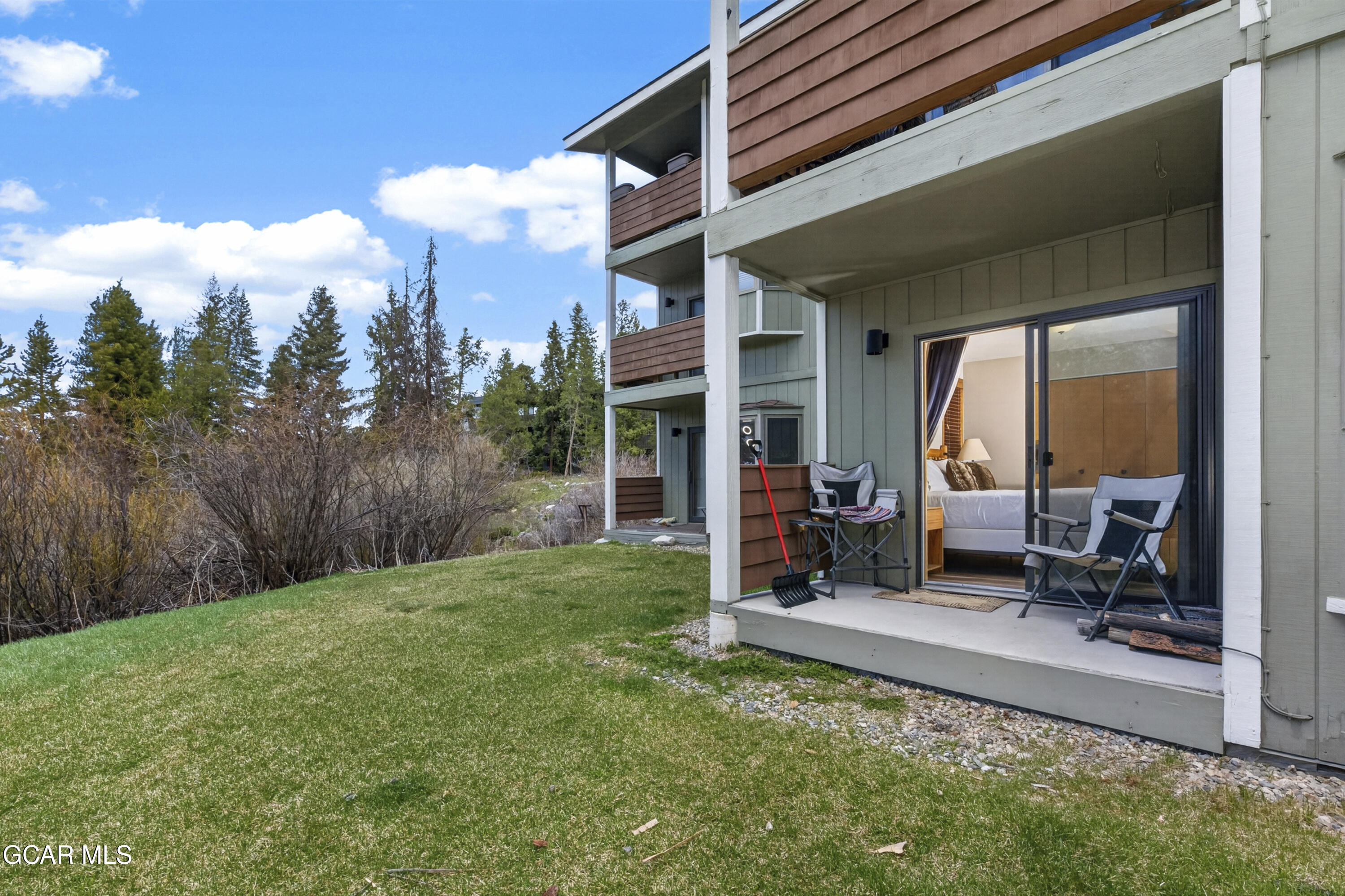 59 RIVER Drive 2