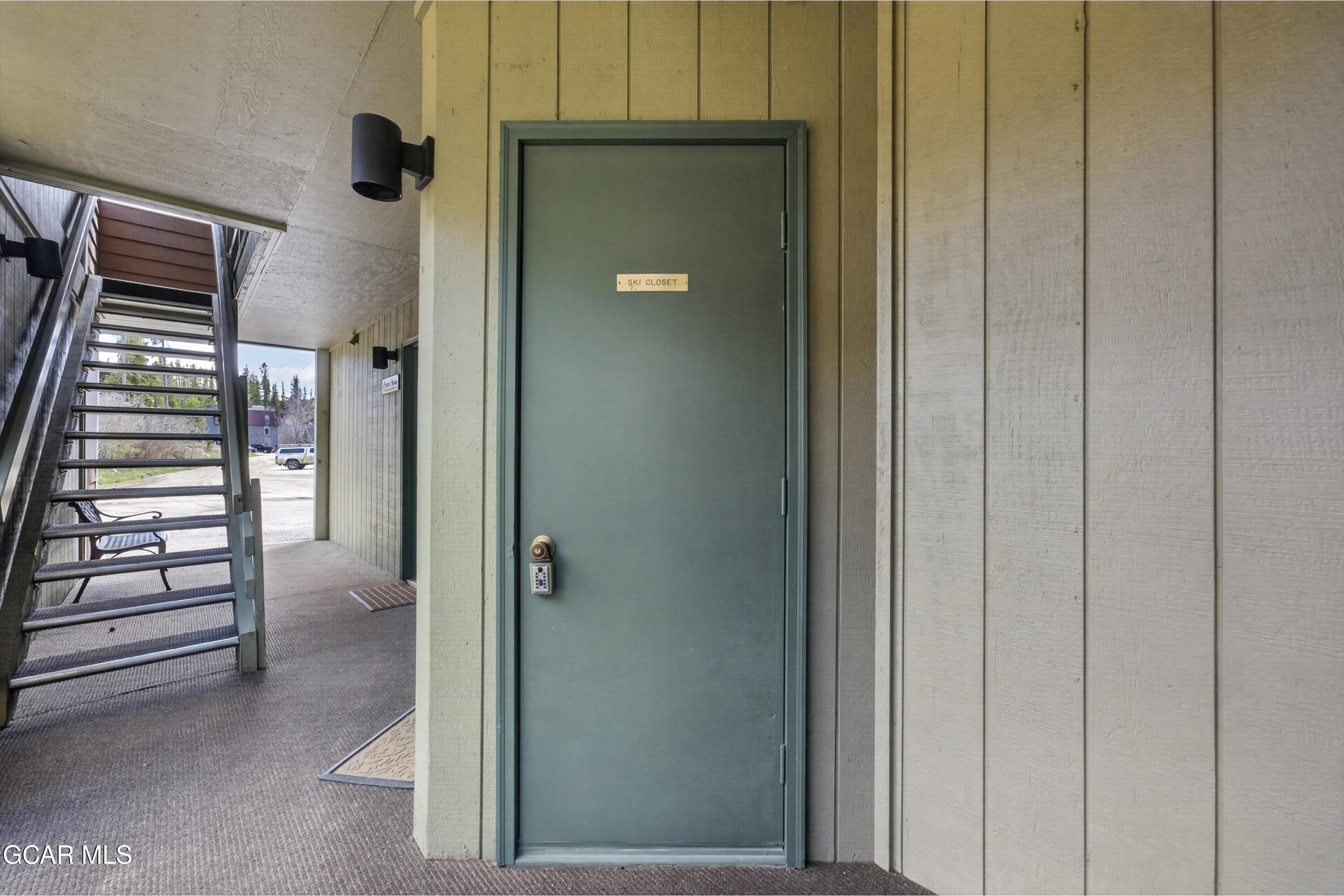 59 RIVER Drive 2