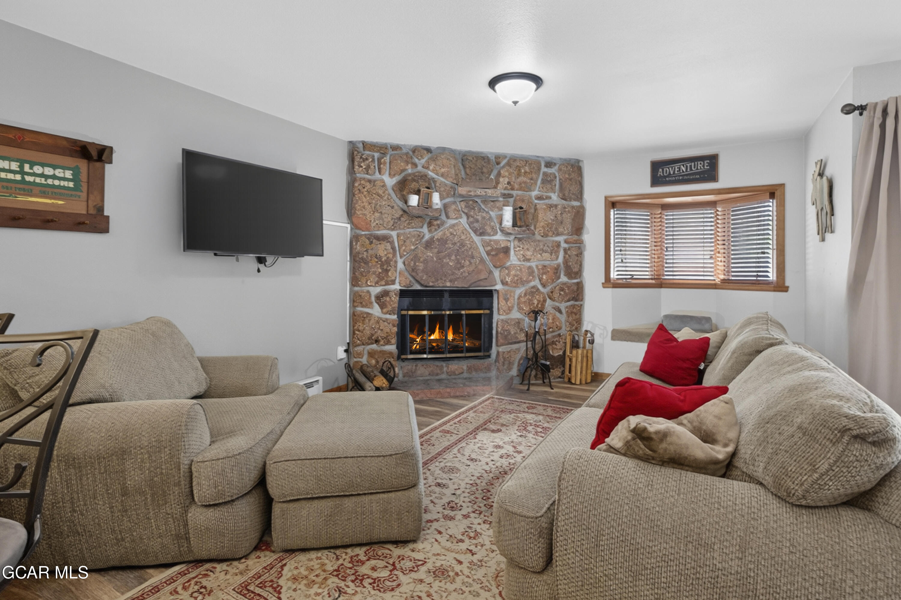 59 RIVER Drive 2