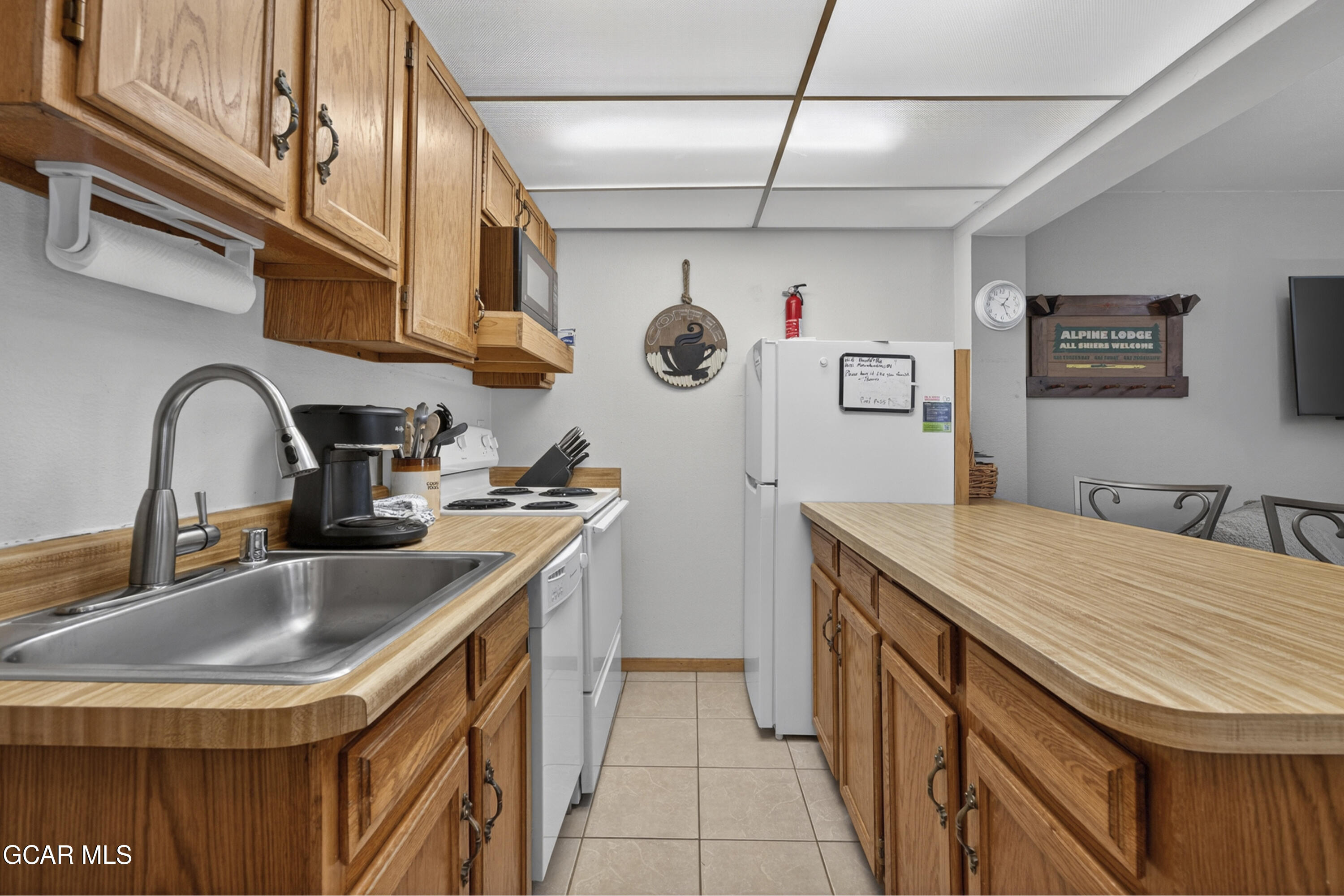 59 RIVER Drive 2