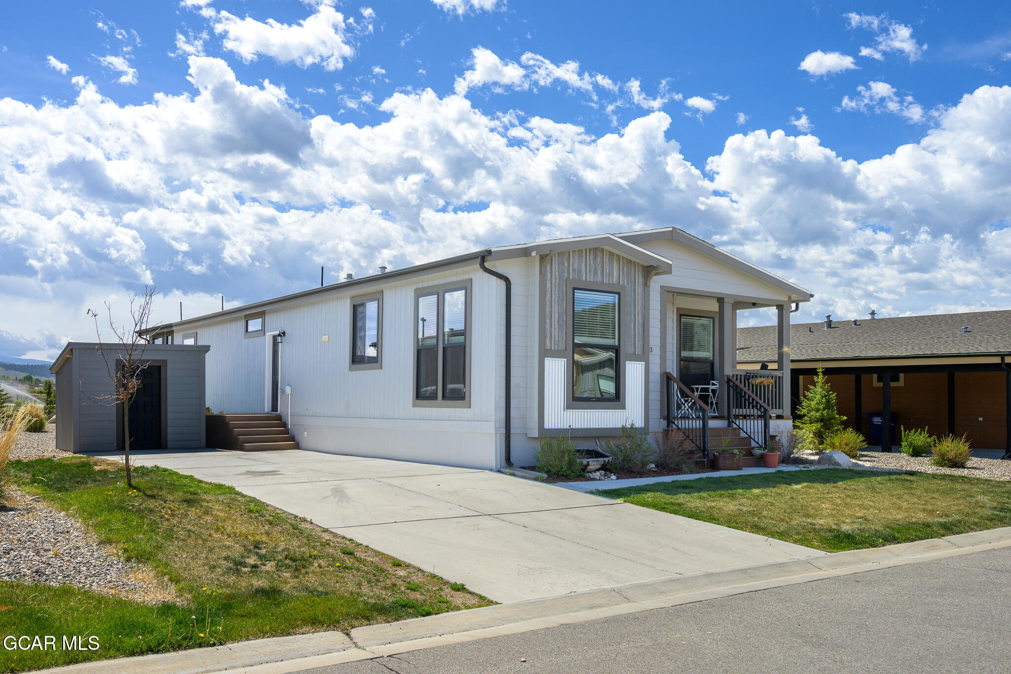 551 Summit Trail 143