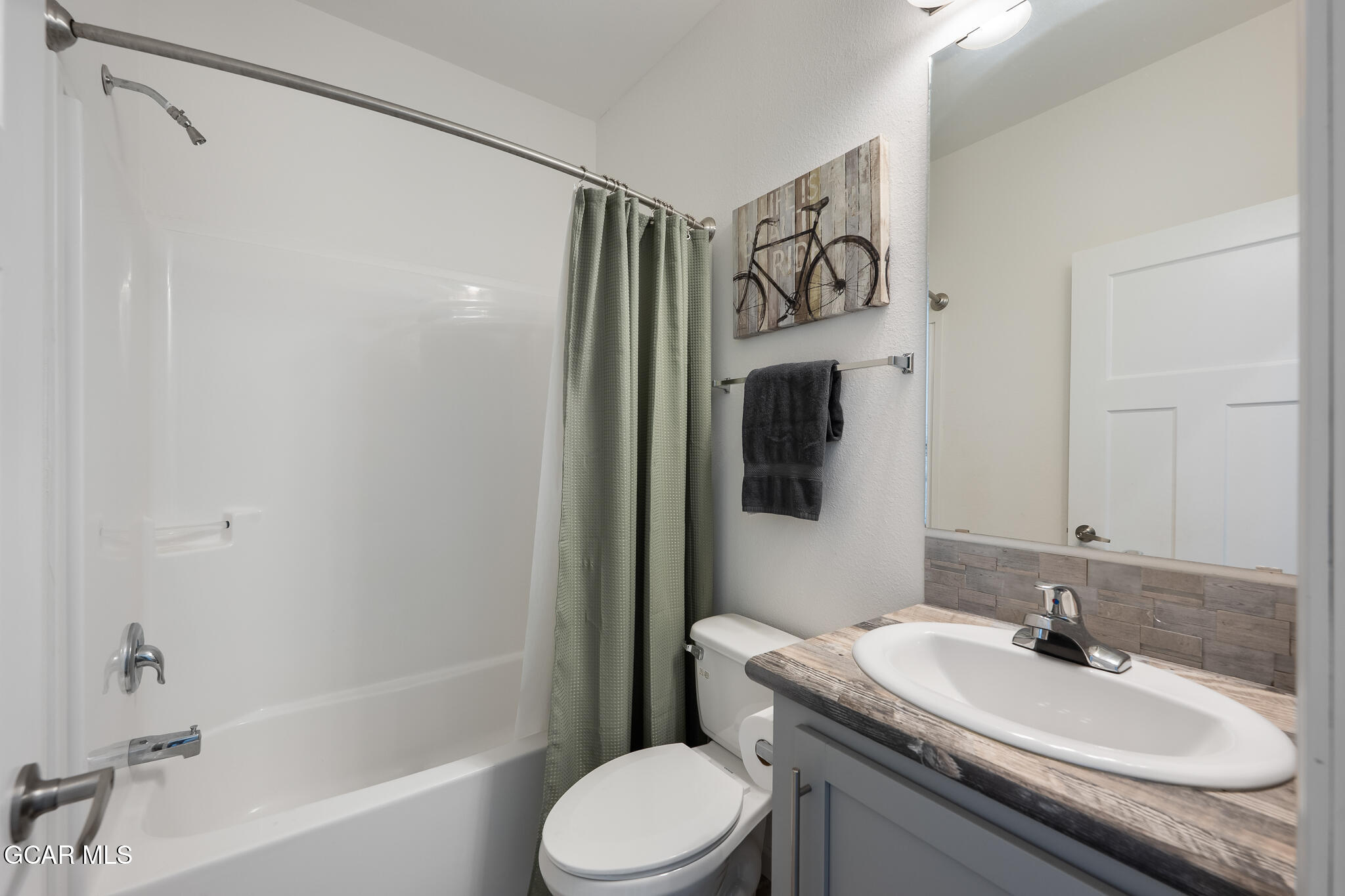 551 Summit Trail 10