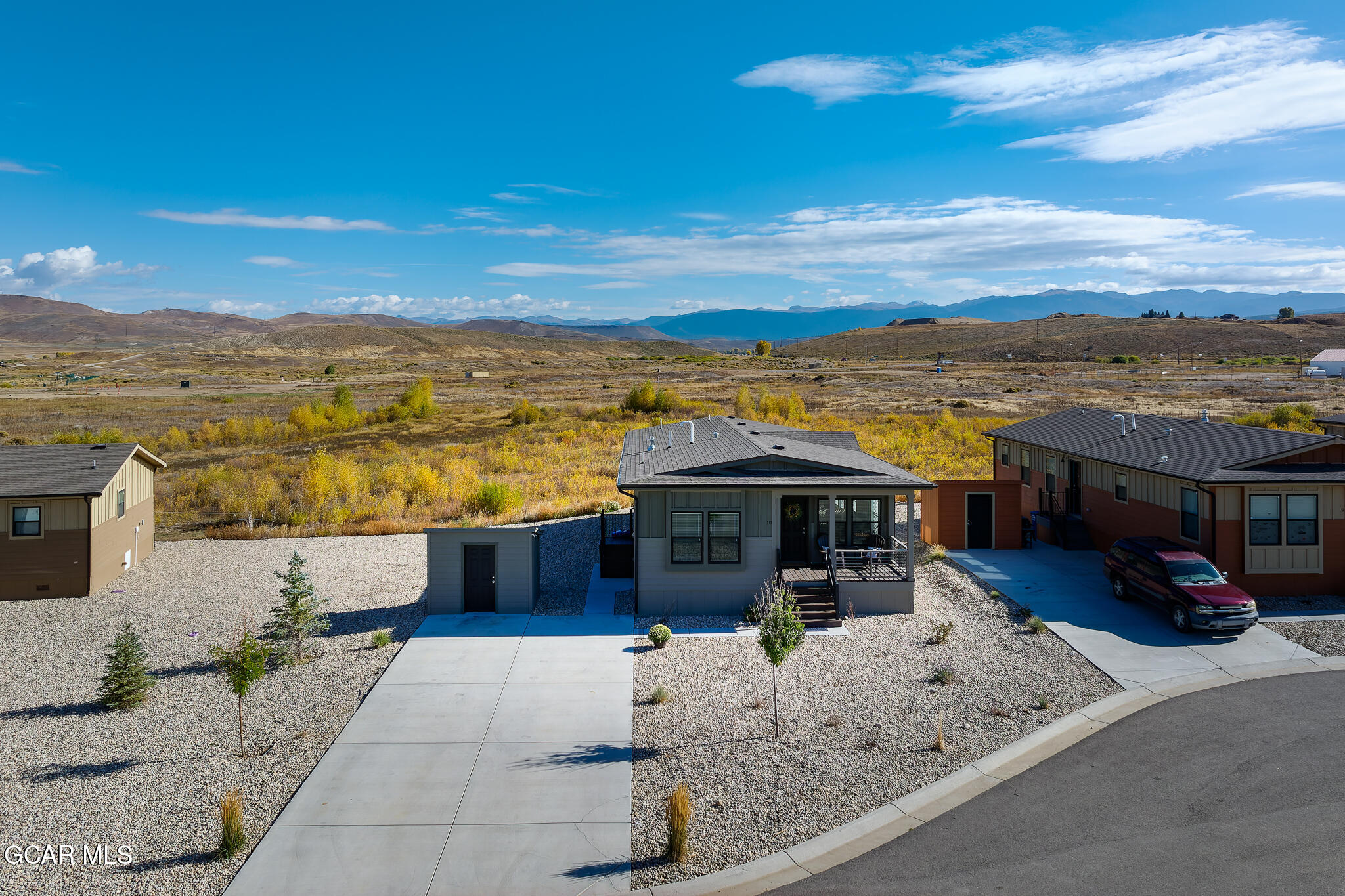 551 Summit Trail 10