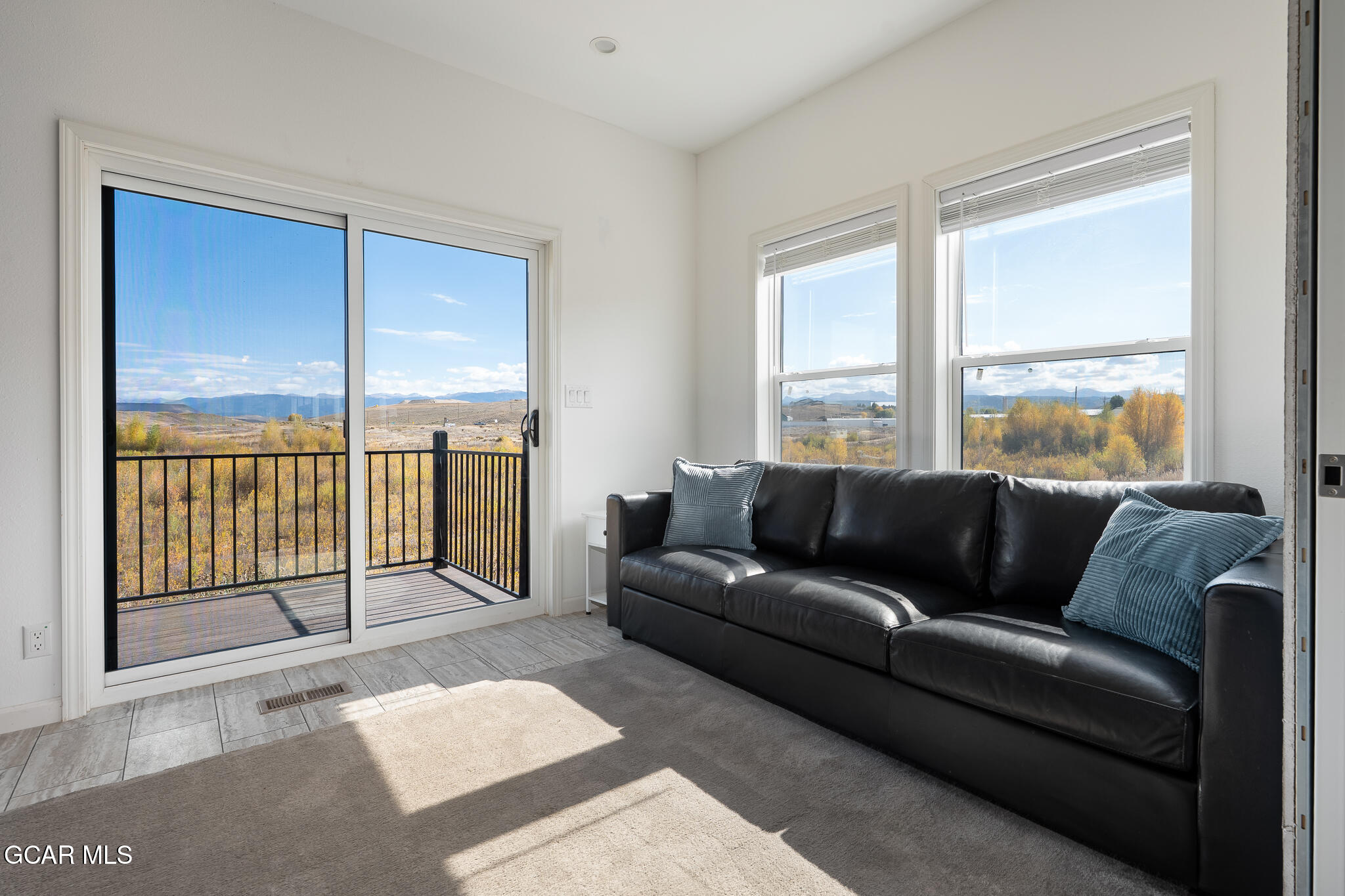 551 Summit Trail 10