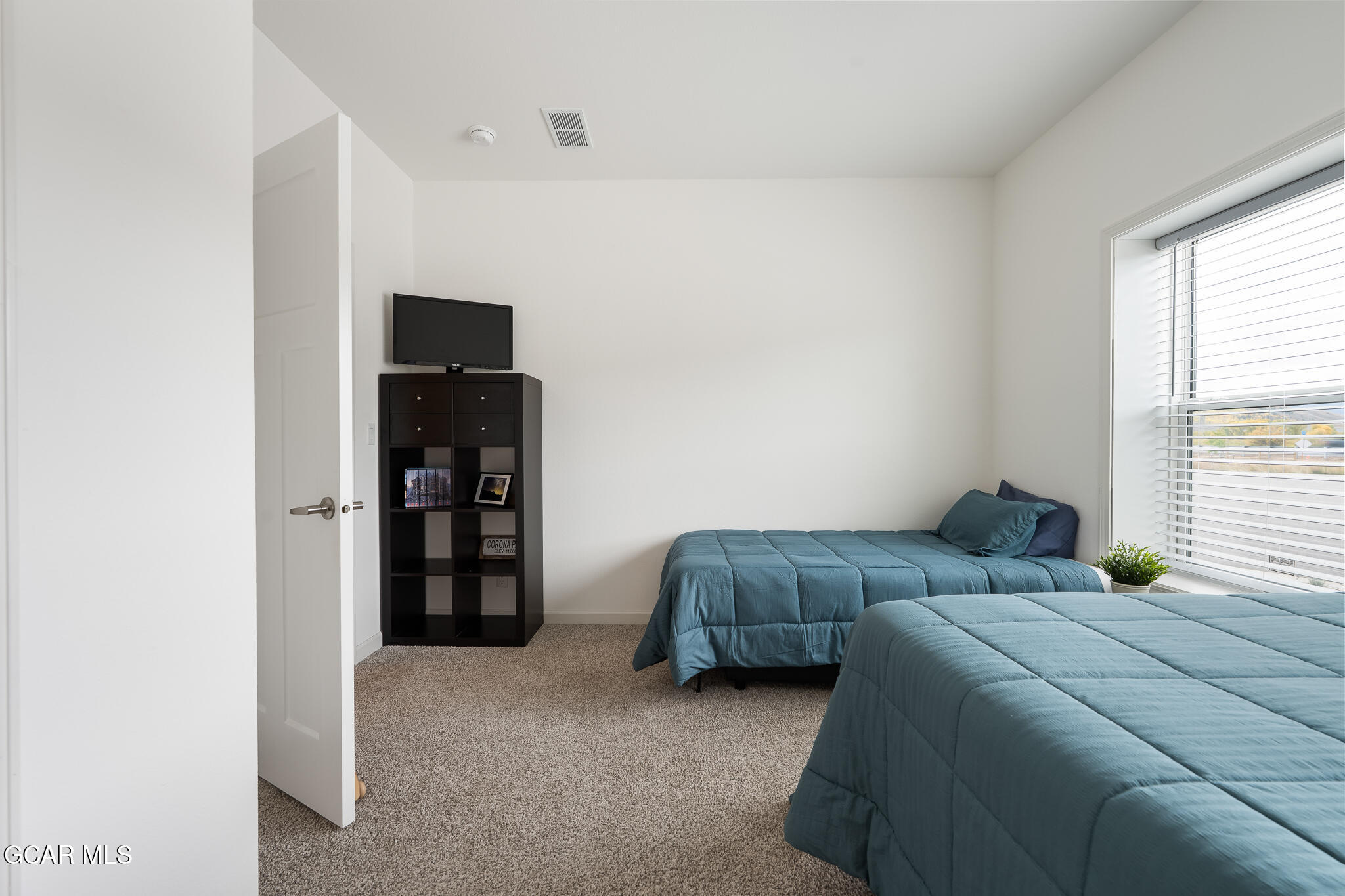 551 Summit Trail 10