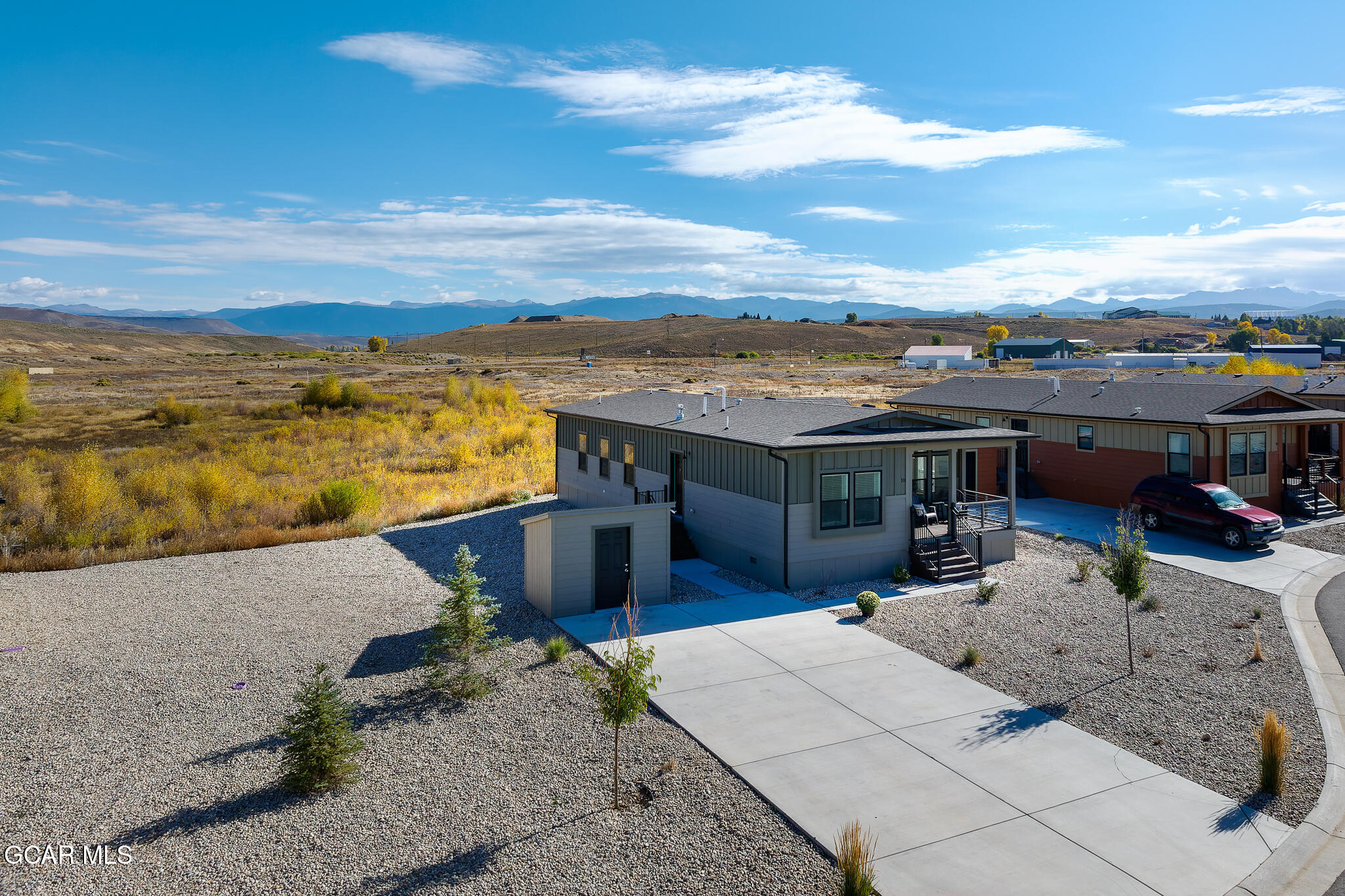 551 Summit Trail 10