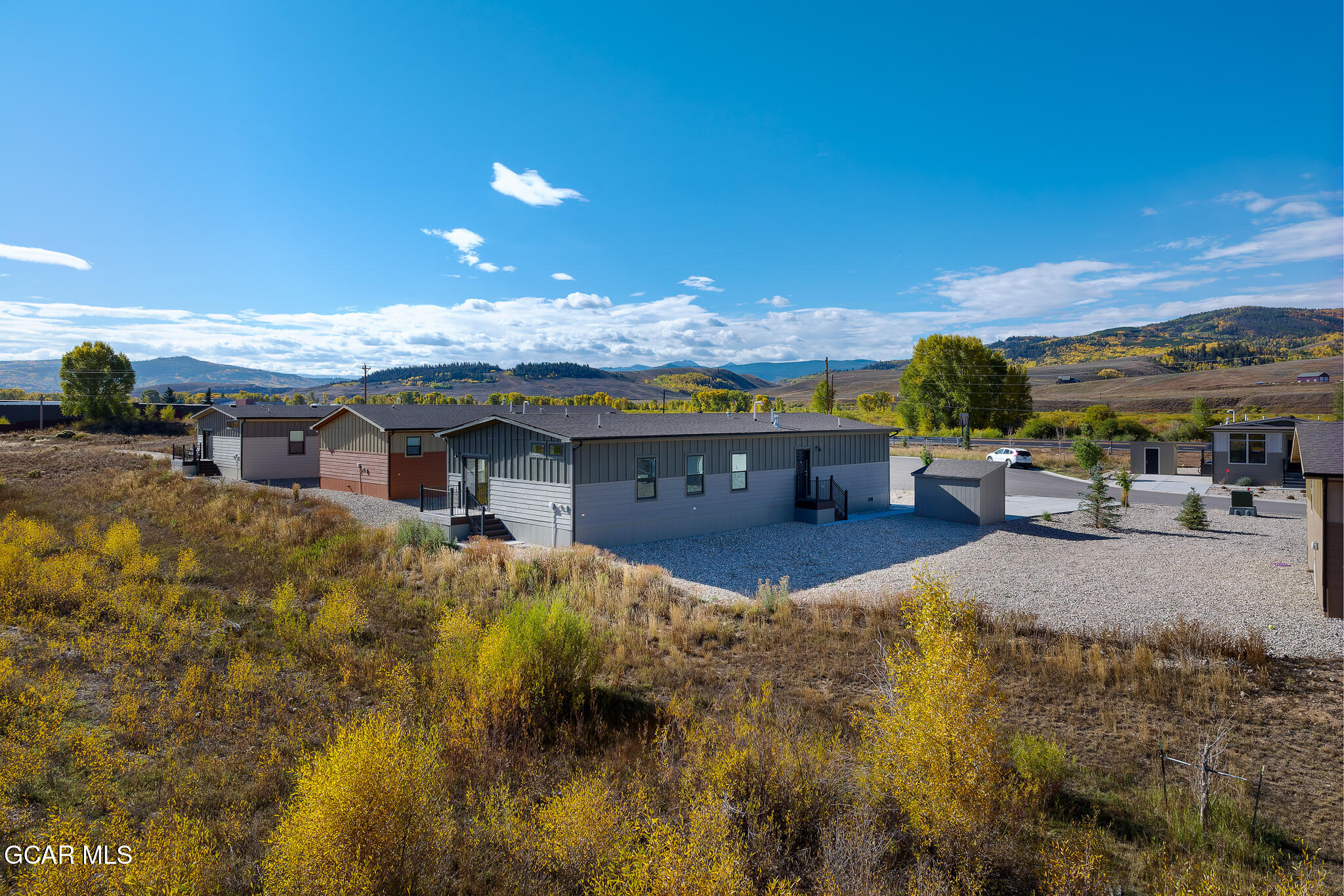 551 Summit Trail 10