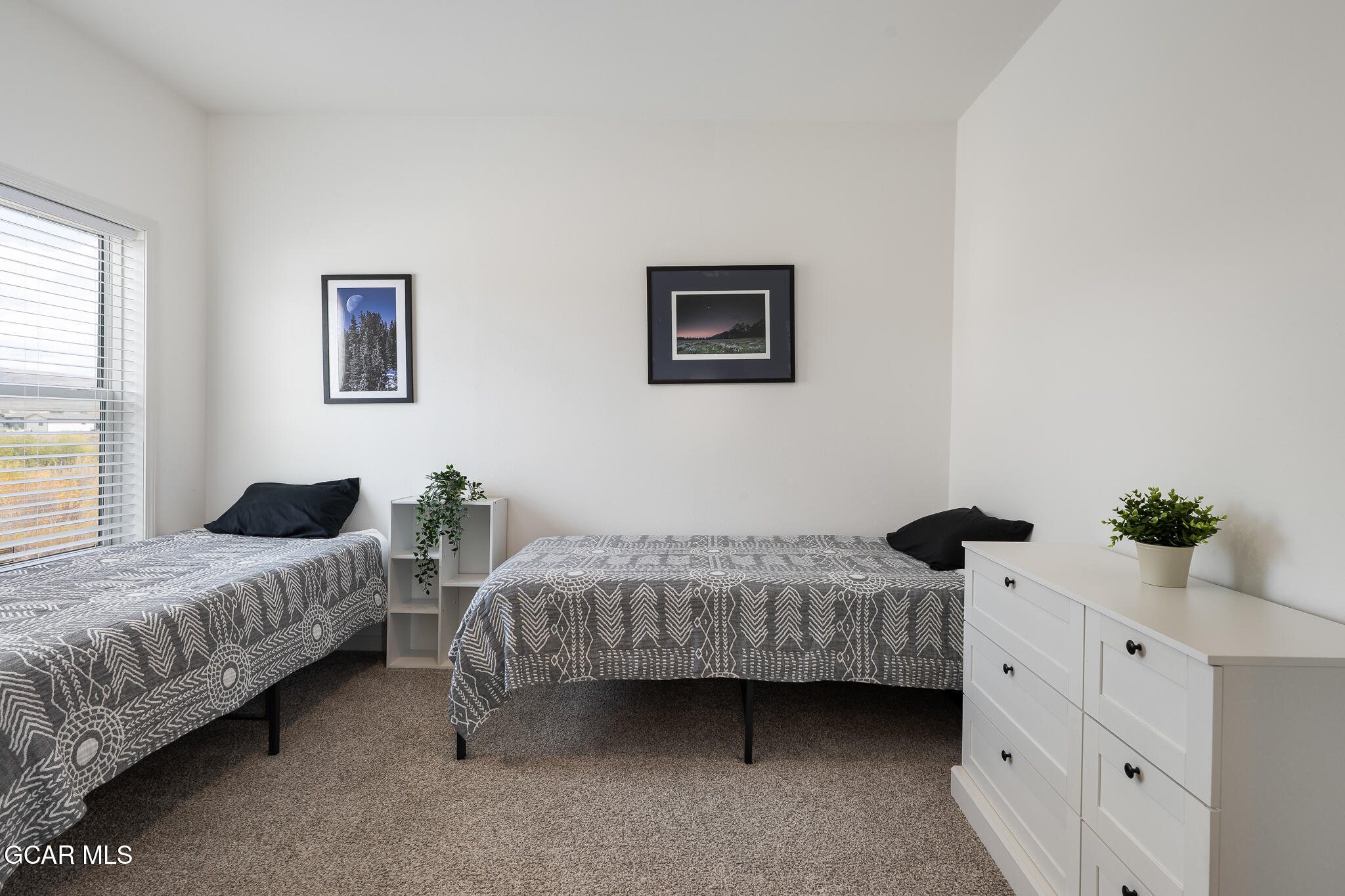 551 Summit Trail 10