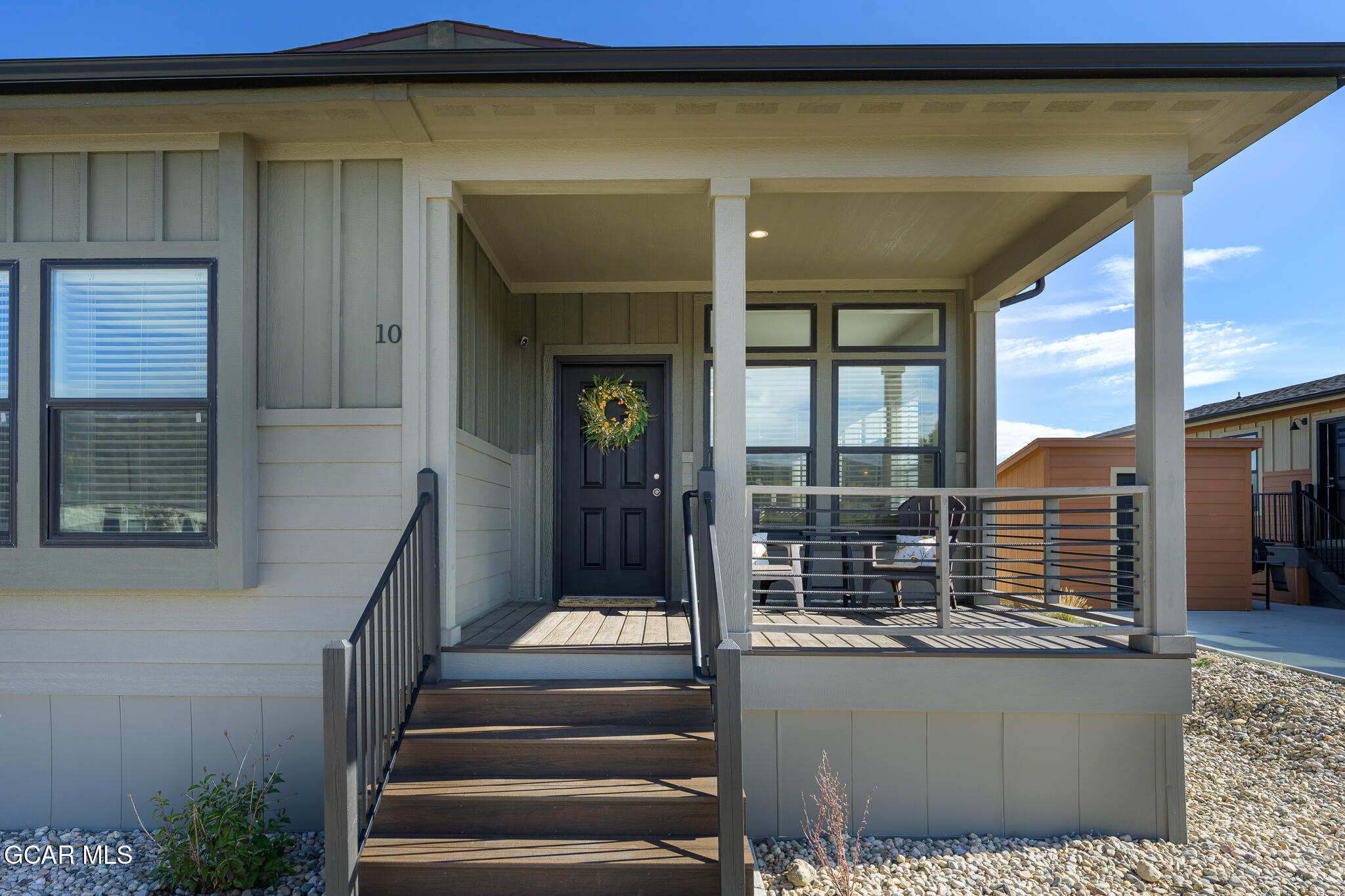 551 Summit Trail 10