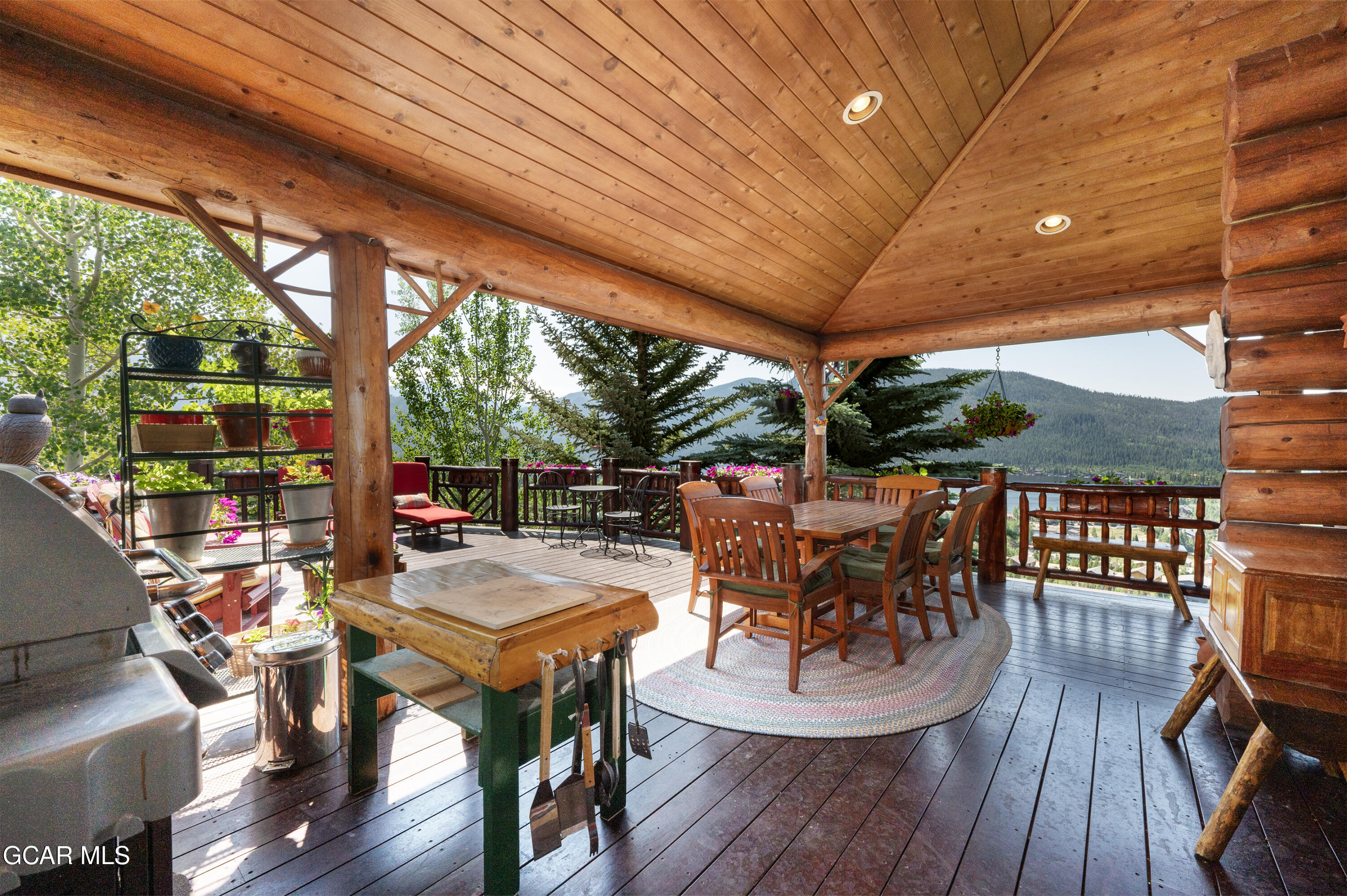 61 Farview Lane