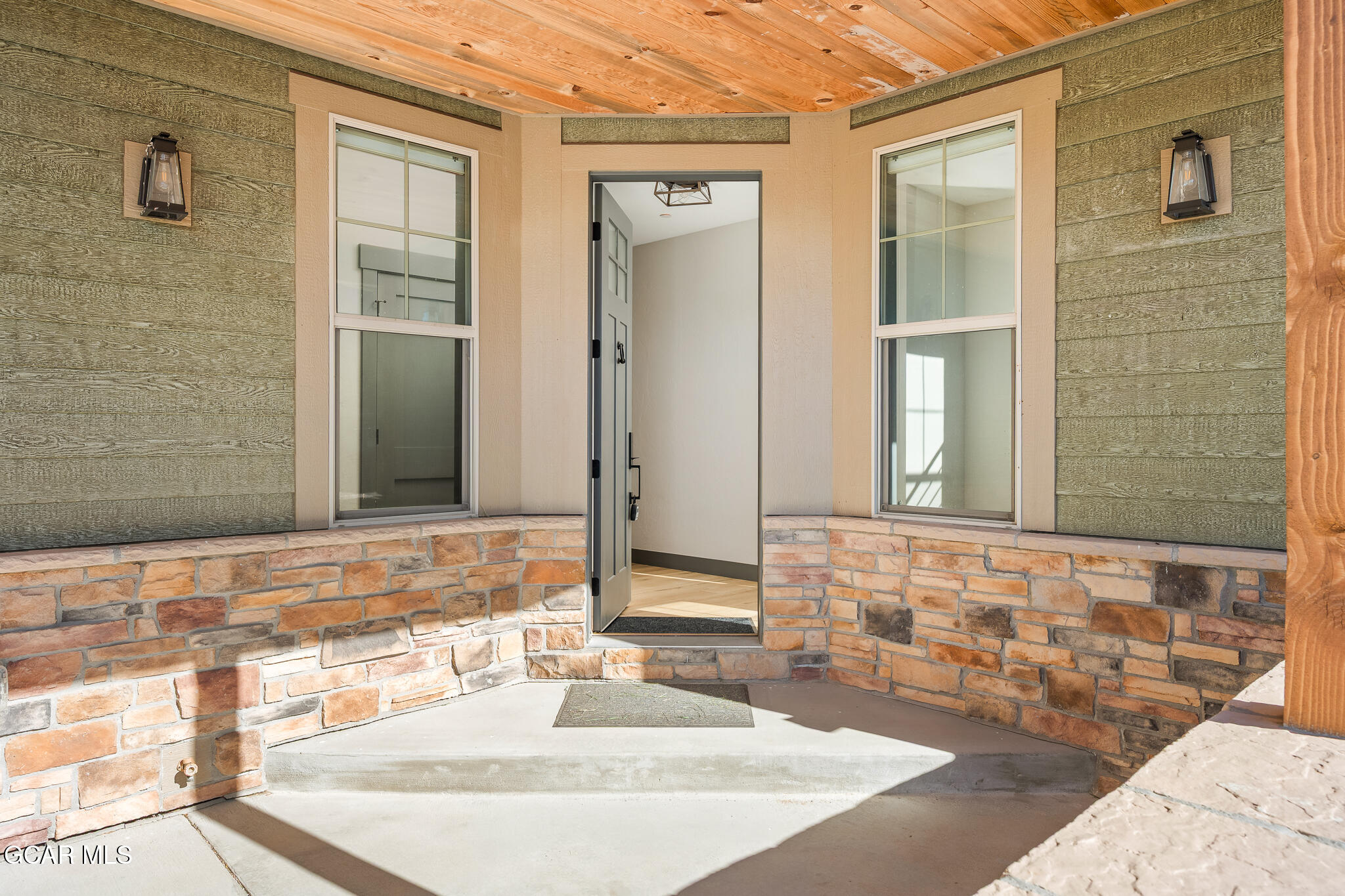 102 Eagle Ridge Drive