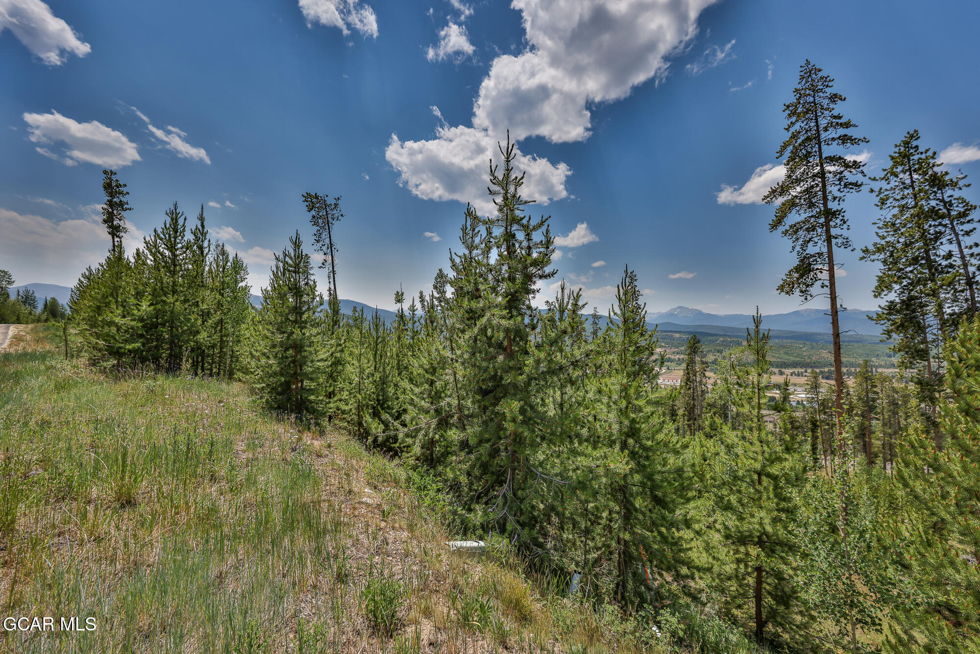 1055 Pioneer Trail