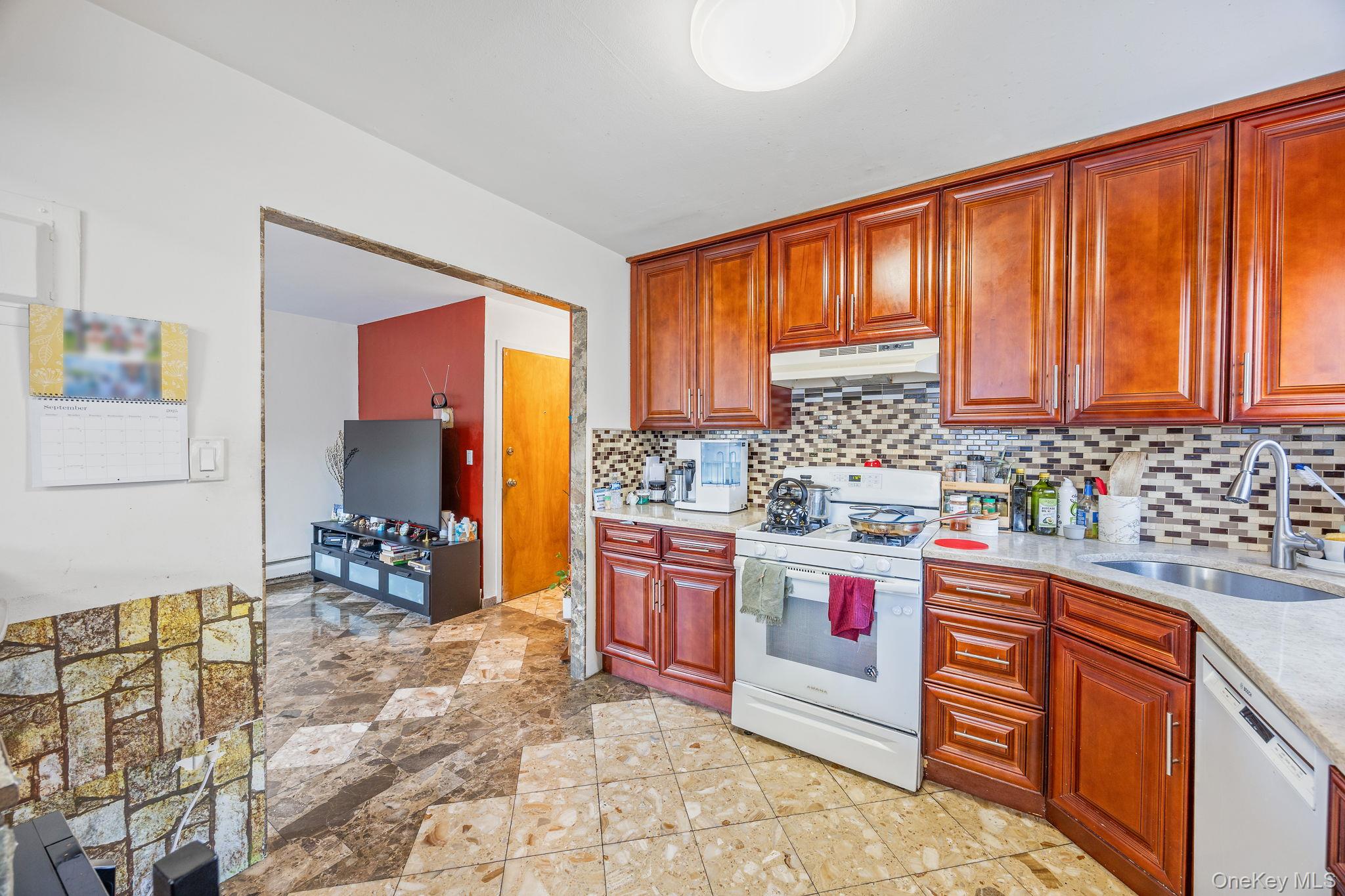 7521 Caldwell Avenue