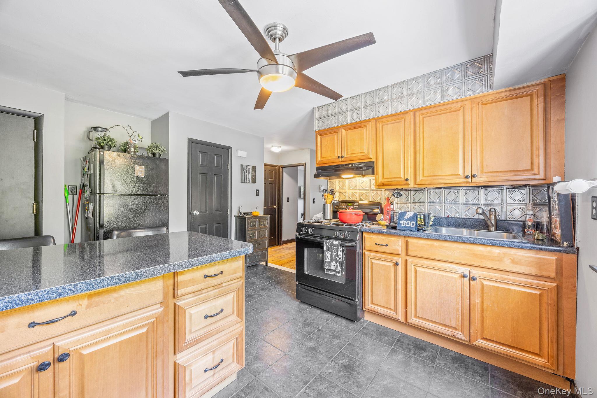 7521 Caldwell Avenue