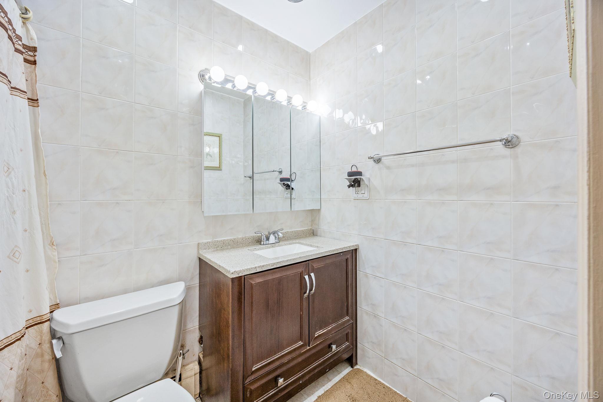 7521 Caldwell Avenue