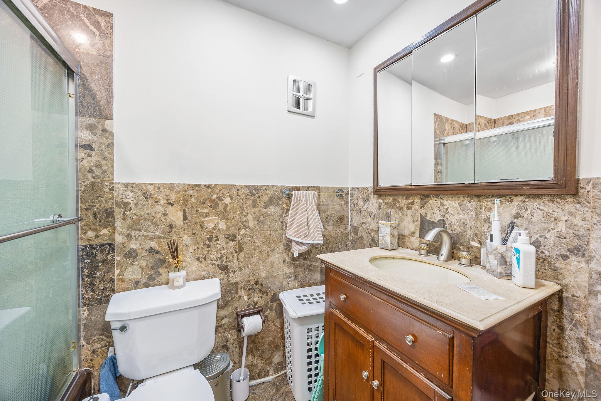 7521 Caldwell Avenue