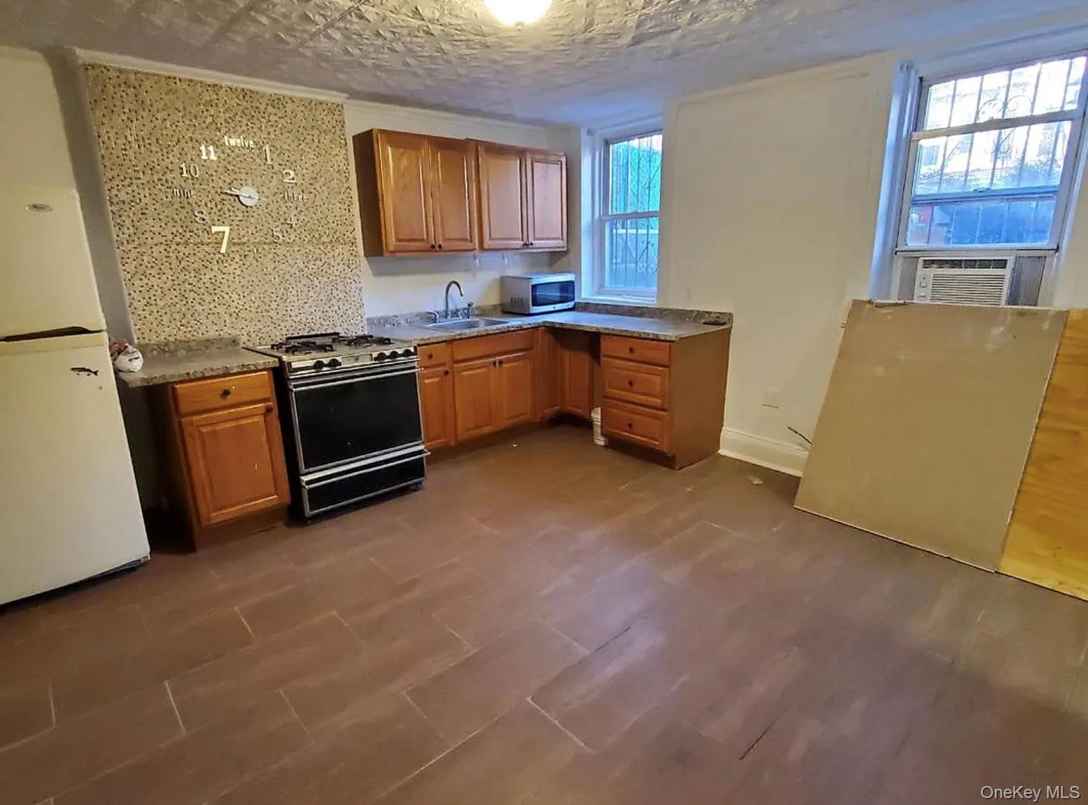 141 Conselyea Street