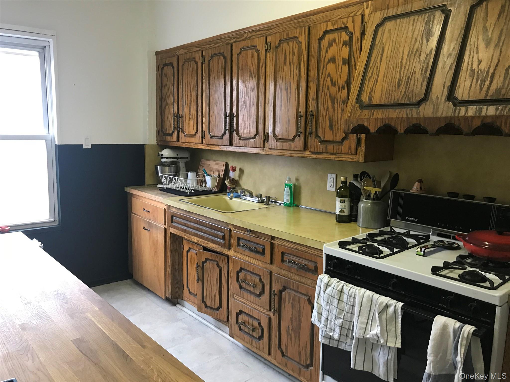 141 Conselyea Street