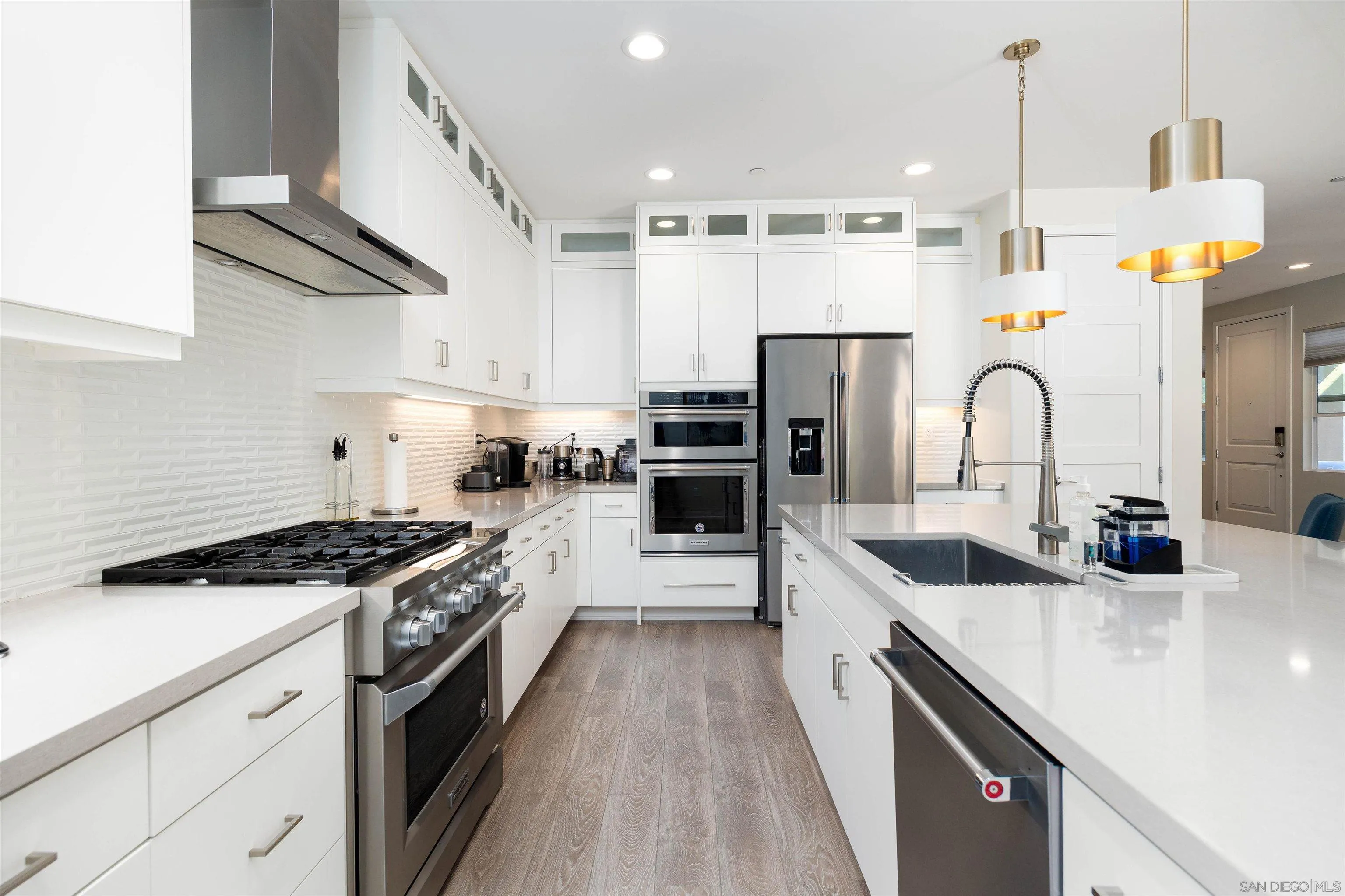5822 Renault Way