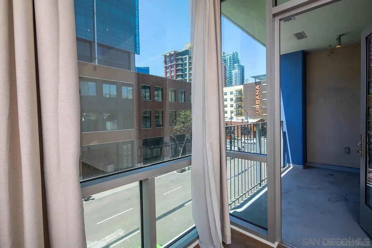 321 10th Avenue Unit 304 Unit 304
