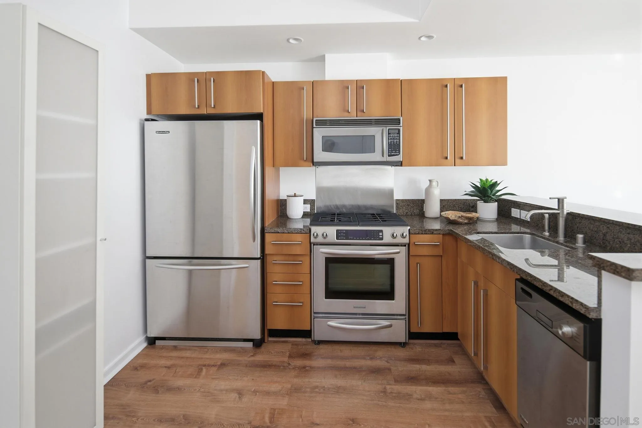 321 10th Ave Unit 304