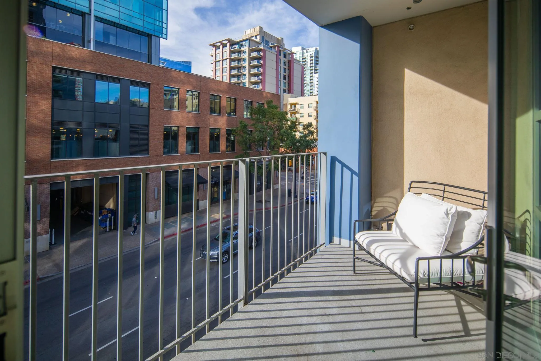 321 10th Ave Unit 304