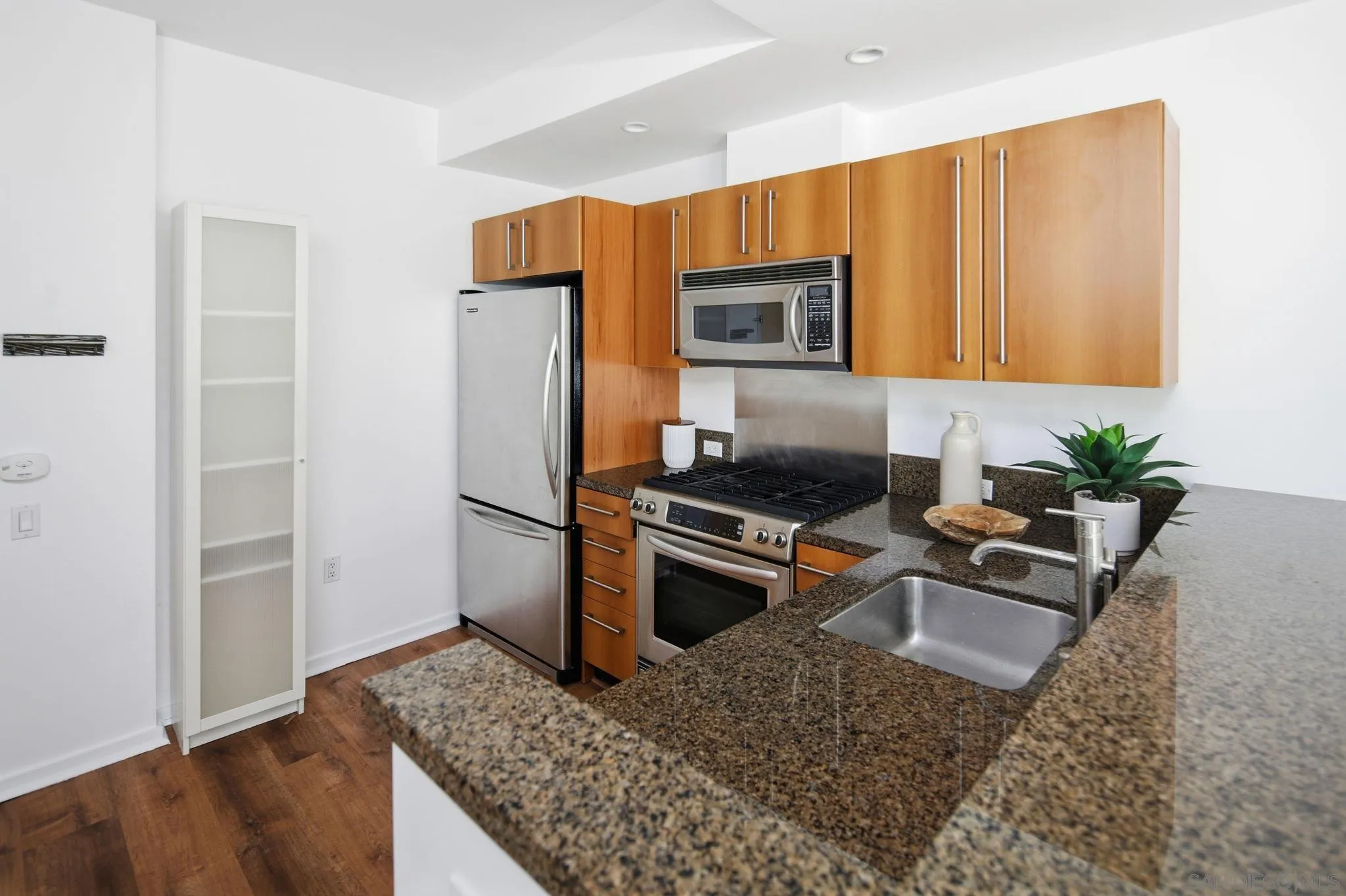 321 10th Ave Unit 304