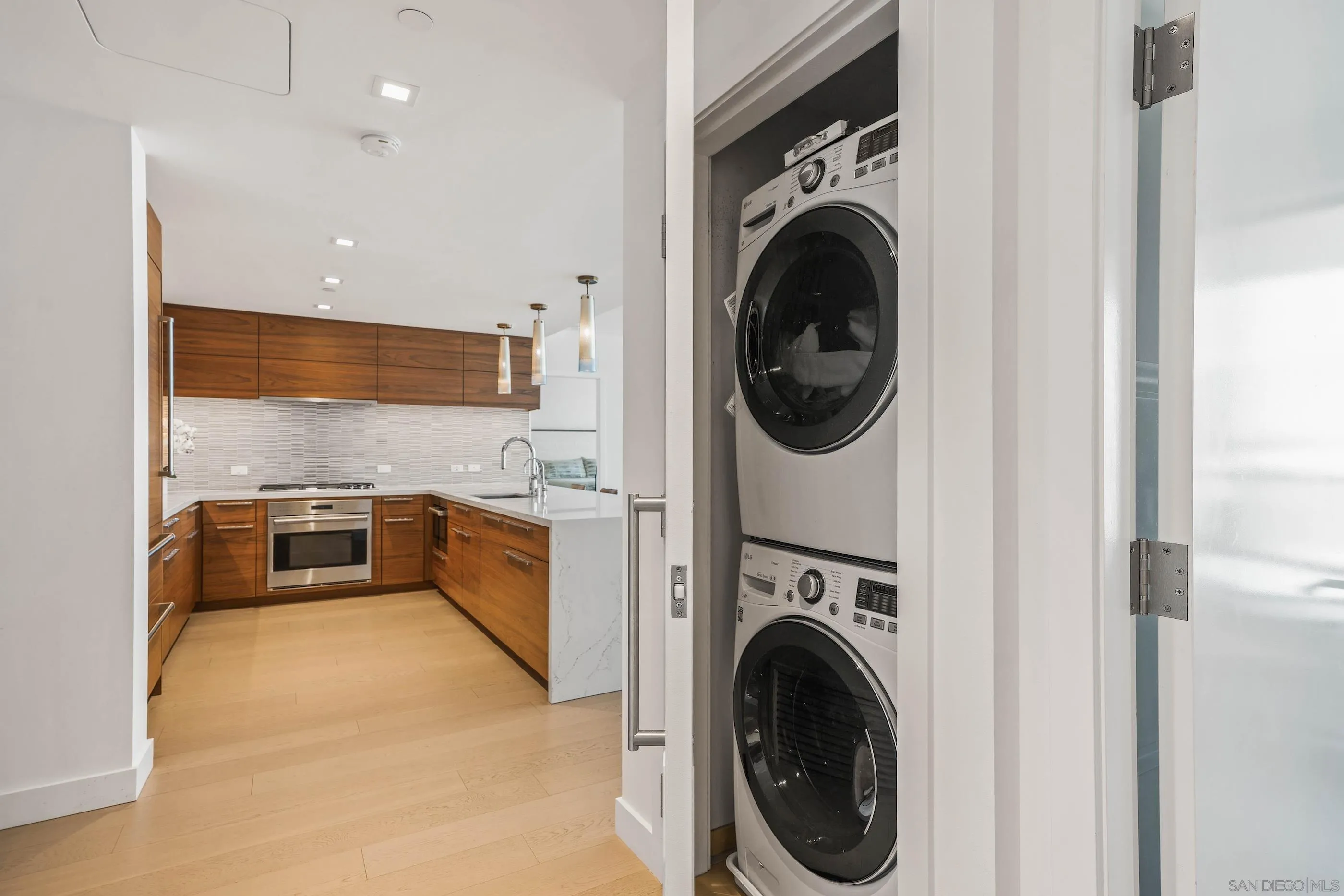 888 W E Street Unit 2206