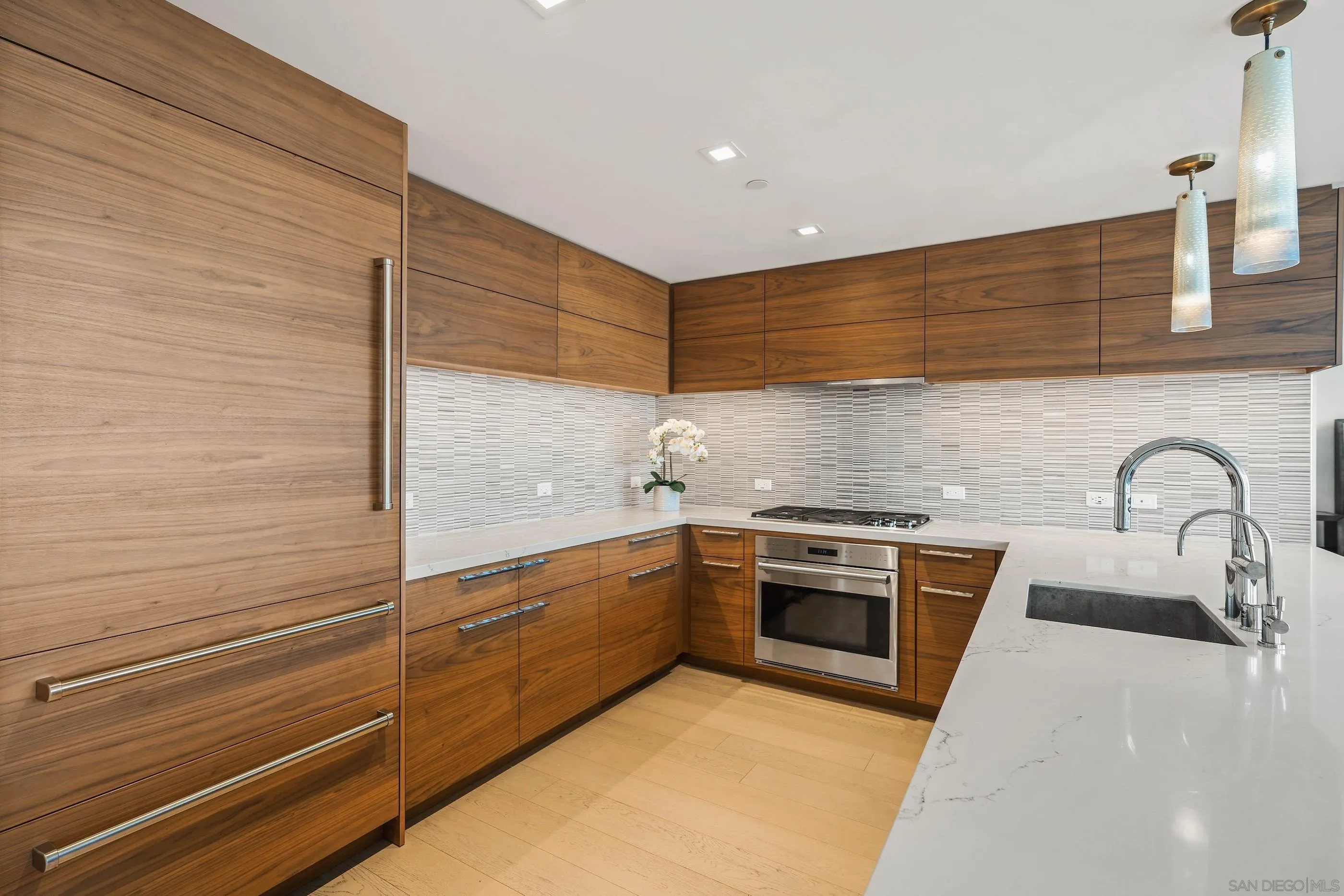 888 W E Street Unit 2206