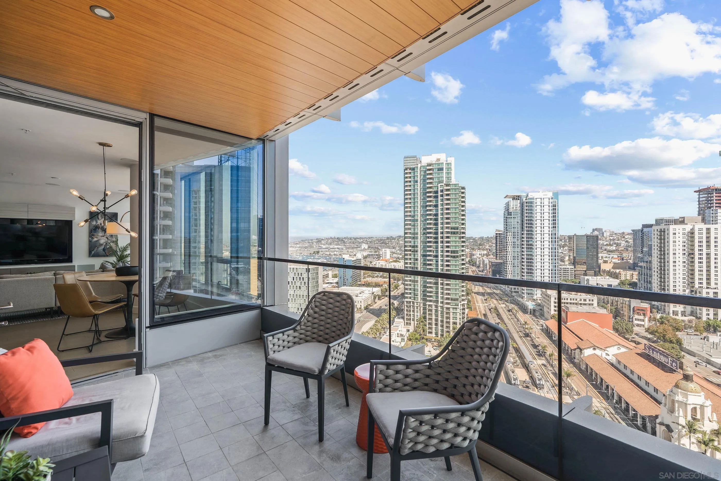 888 W E Street Unit 2206