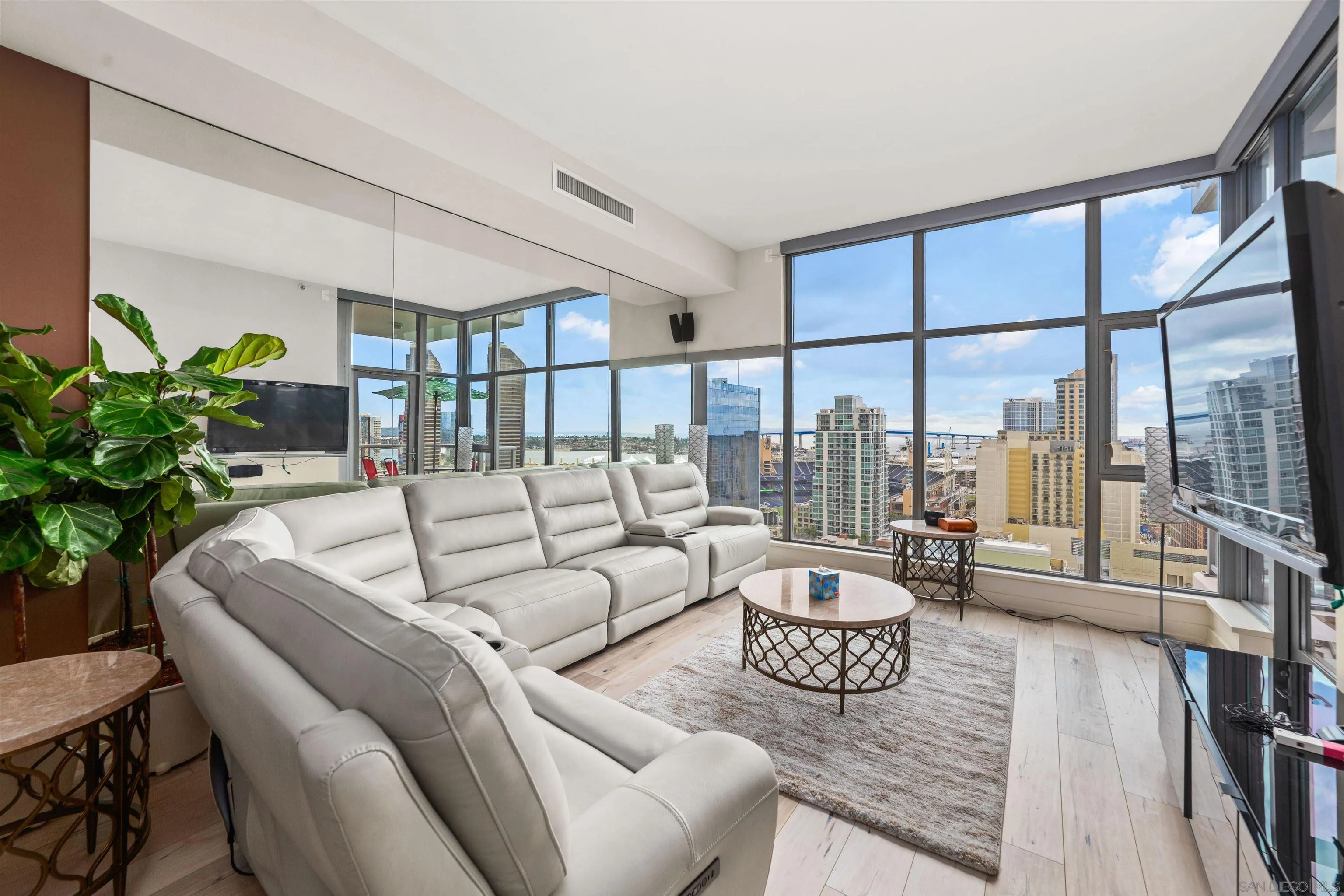 575 6th Avenue #1804