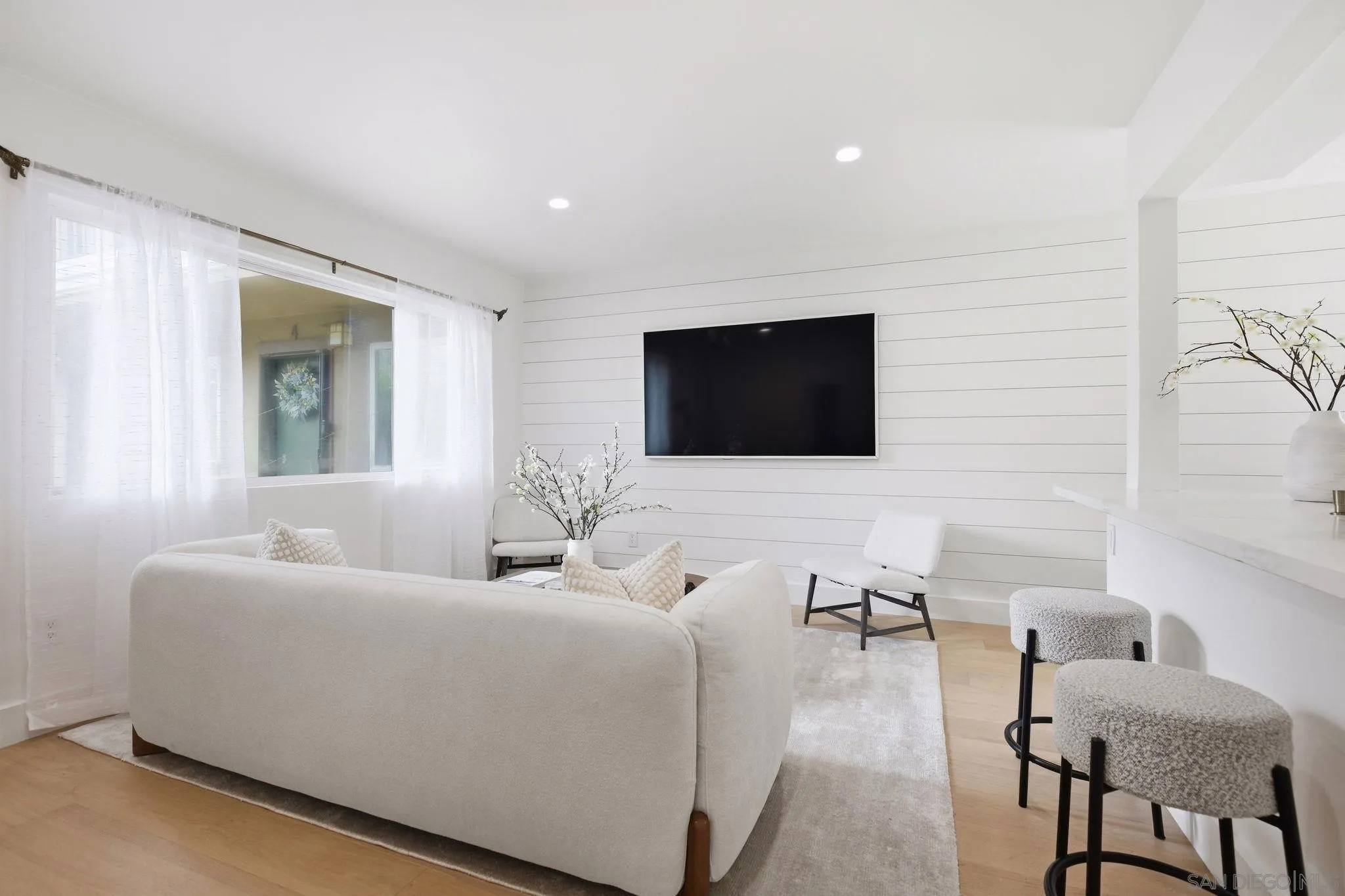 3932 9th Ave Unit 5