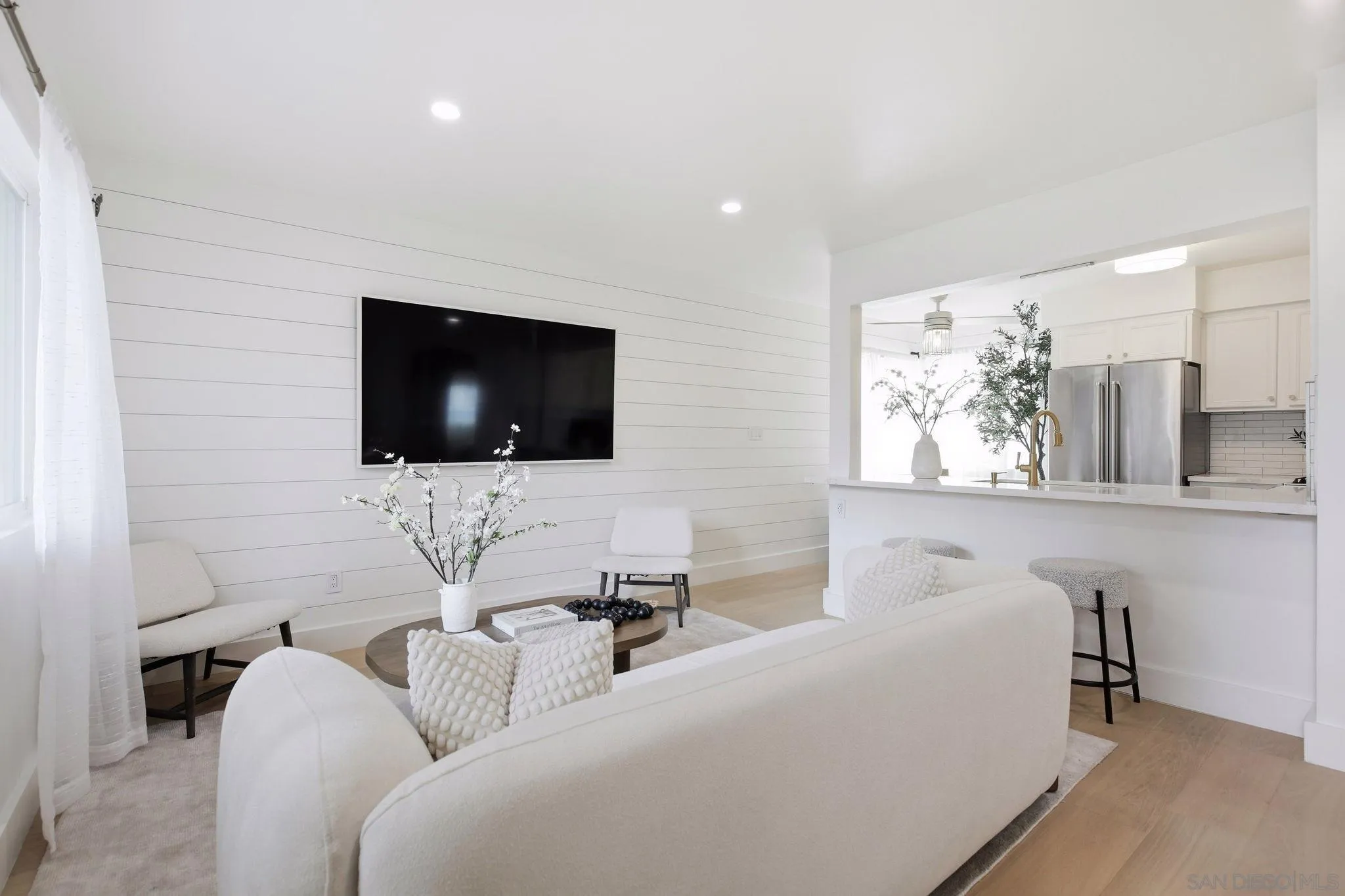 3932 9th Ave Unit 5