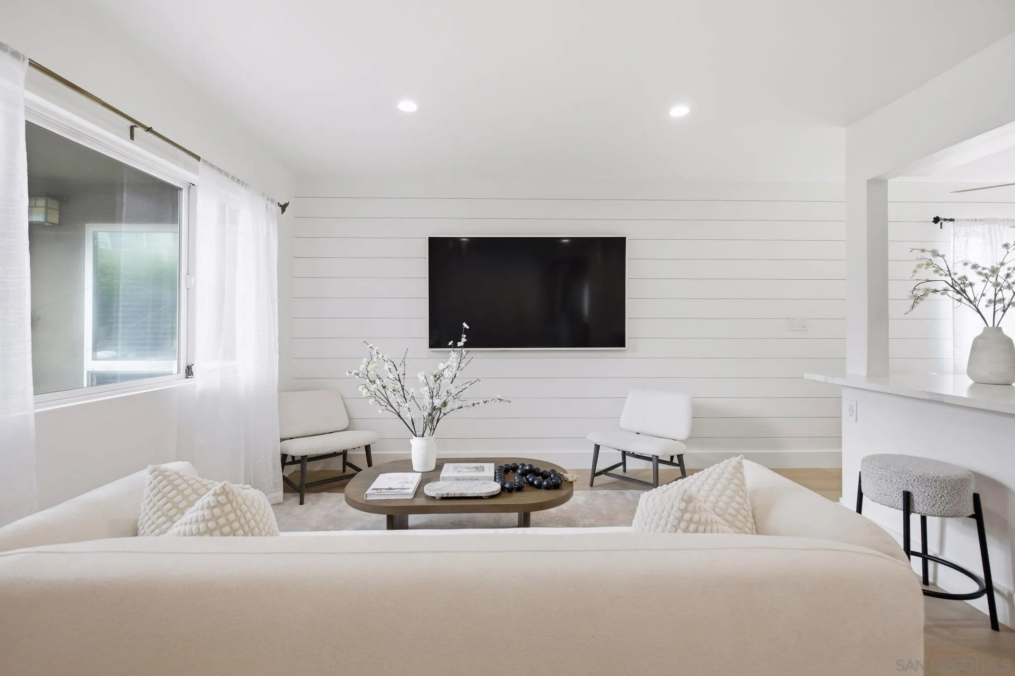 3932 9th Ave Unit 5