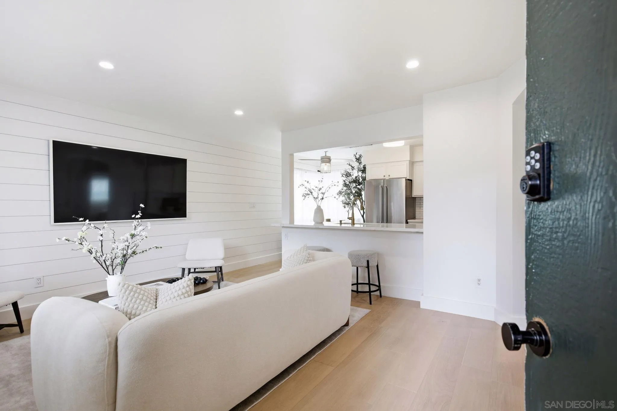 3932 9th Ave Unit 5