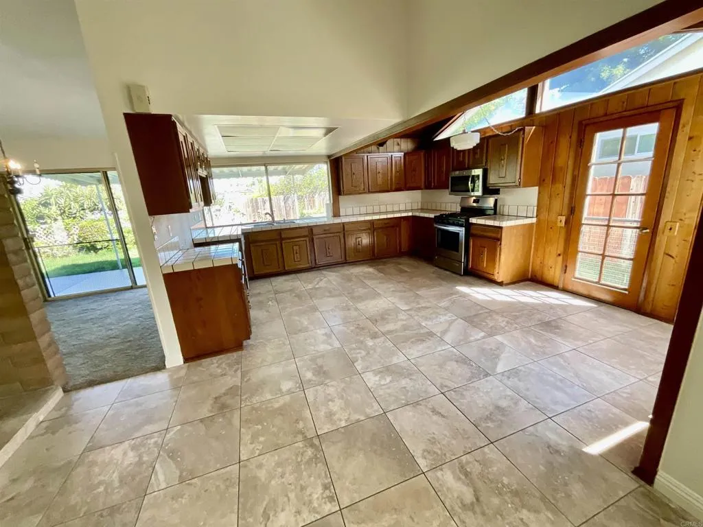 3128 Governor Drive