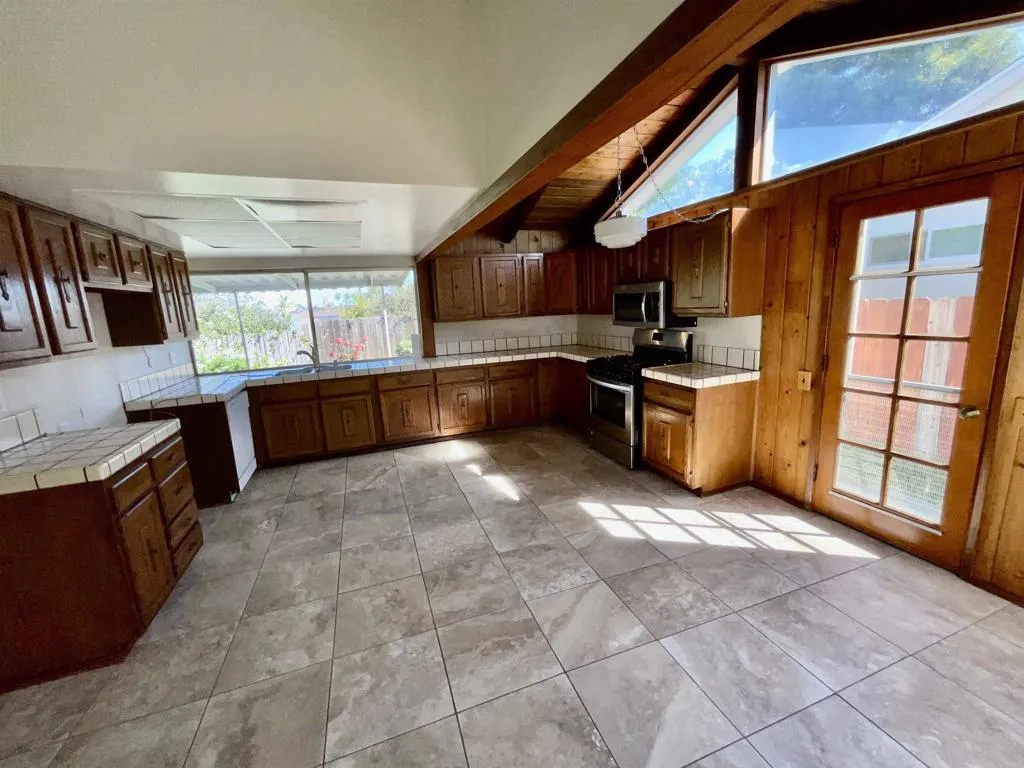3128 Governor Drive