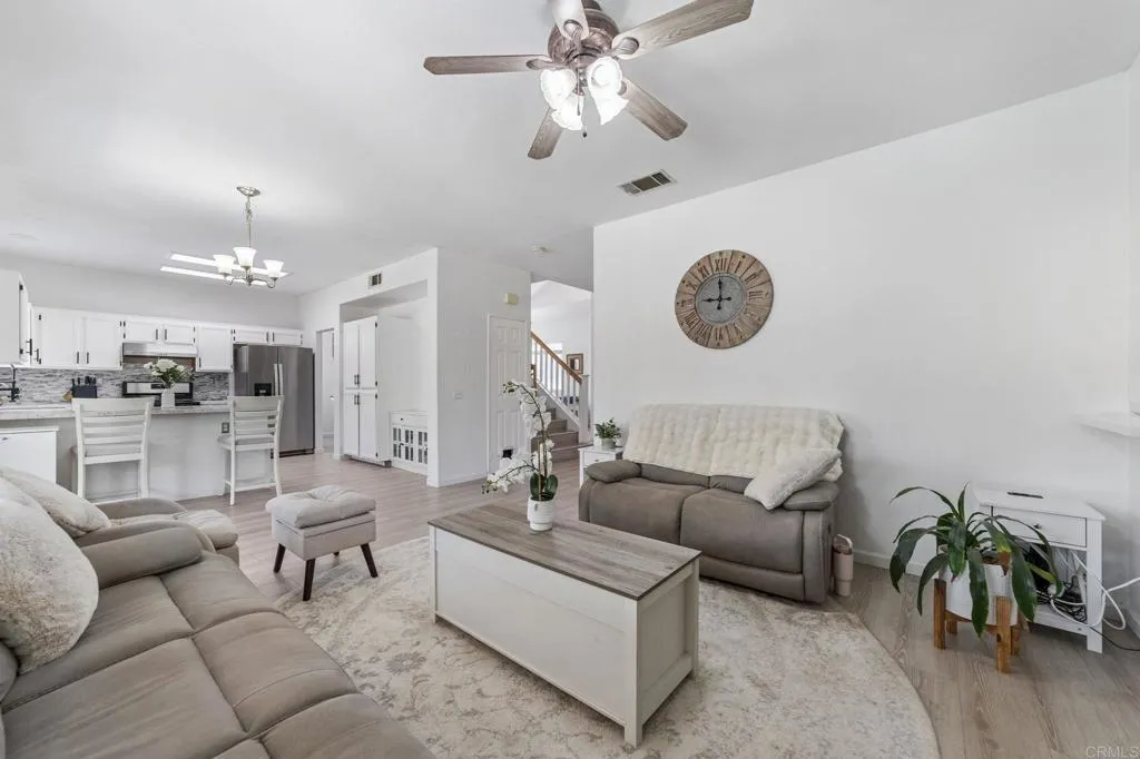 25134 Calle Entradero